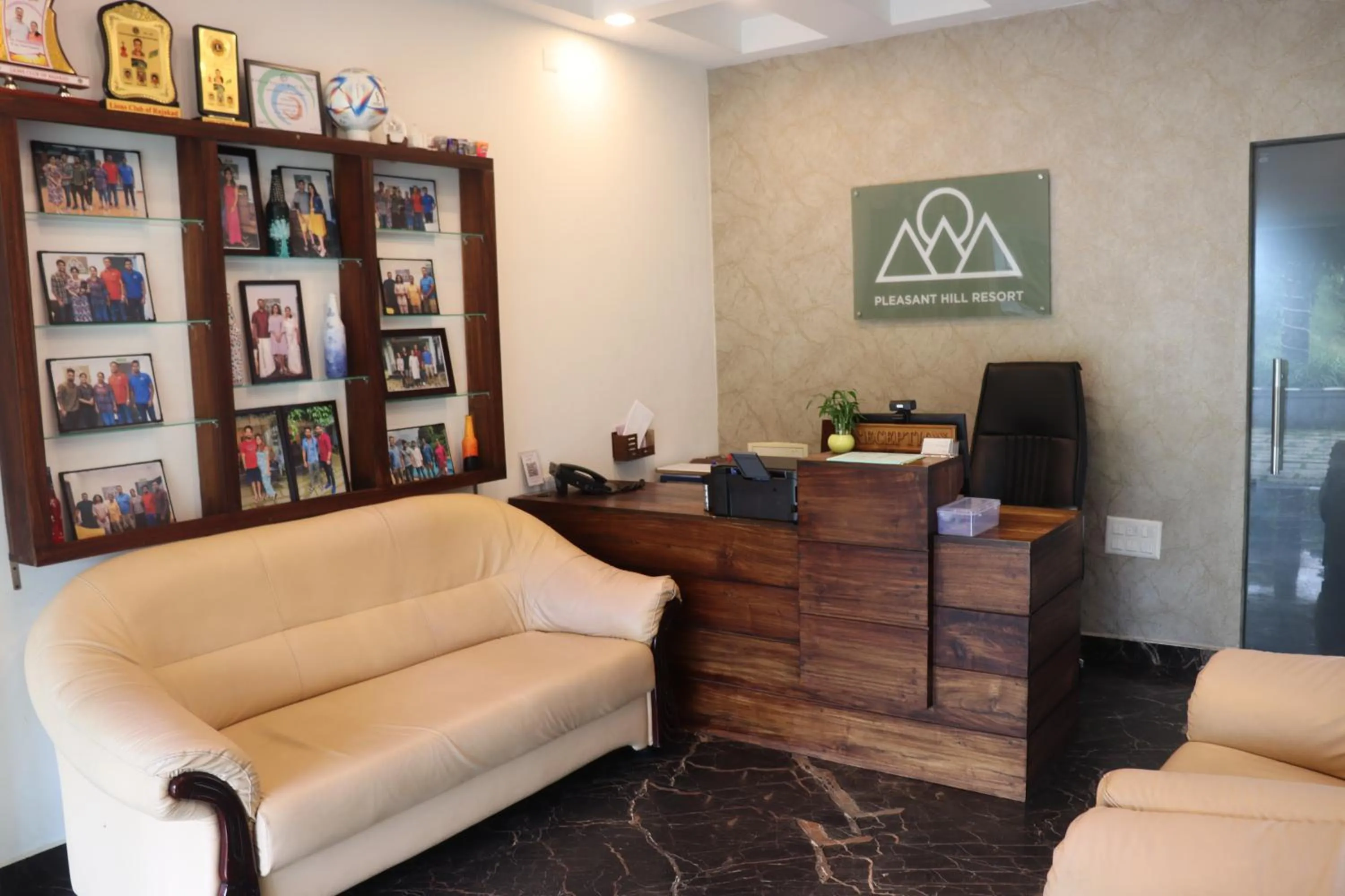 Lobby or reception in Pleasant Hill Resort