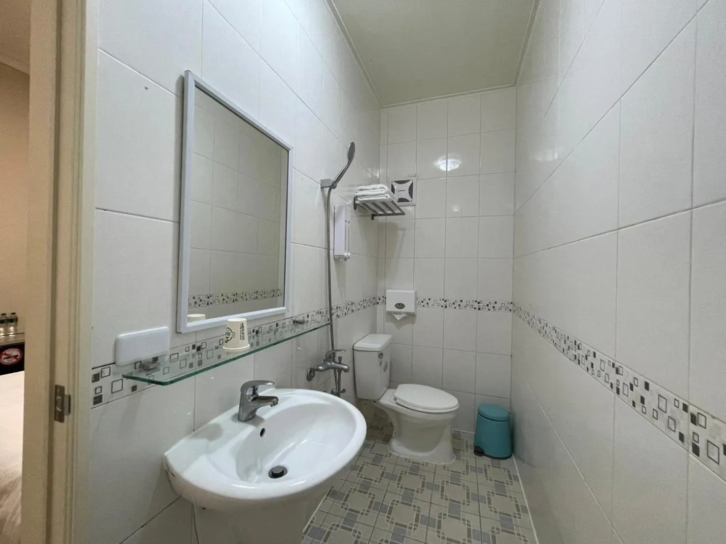 Bathroom in Loju sunrise inn