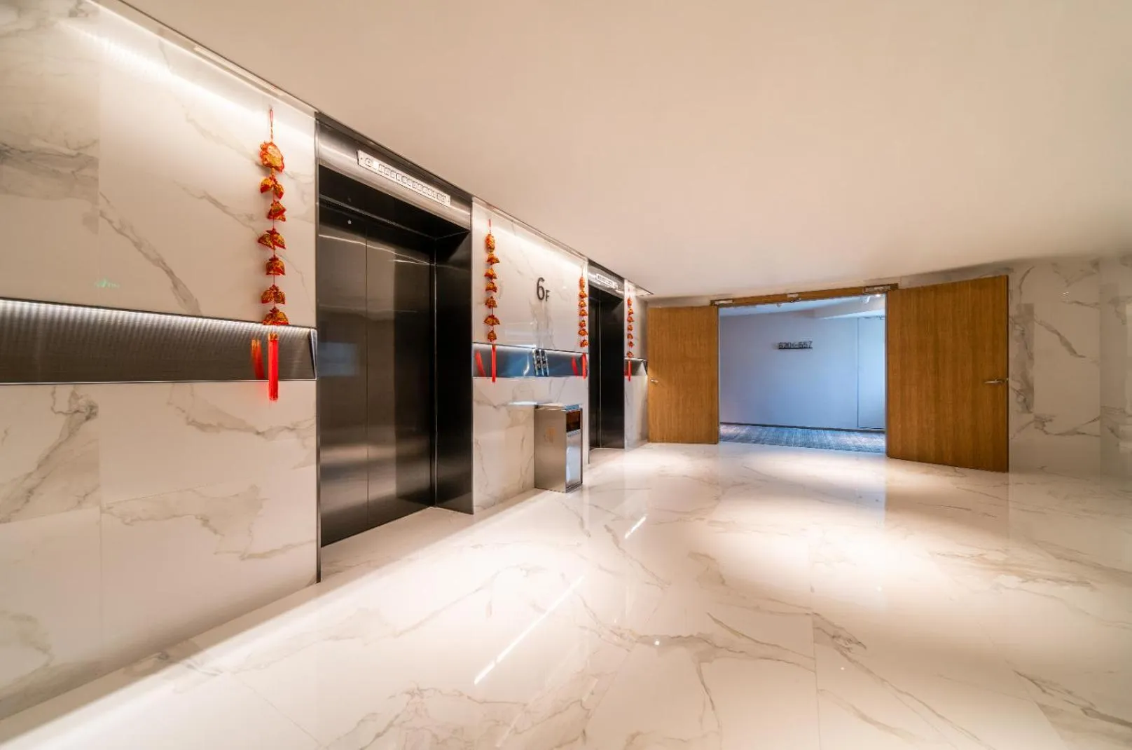 elevator in Xence hotel near Xiamen Airport & SM Mall