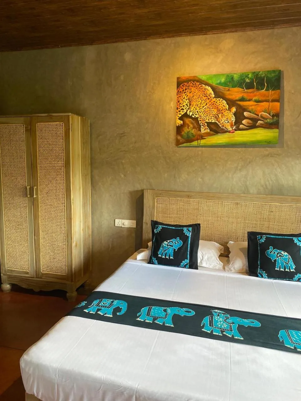 Bed in Negombo Boutique Villa