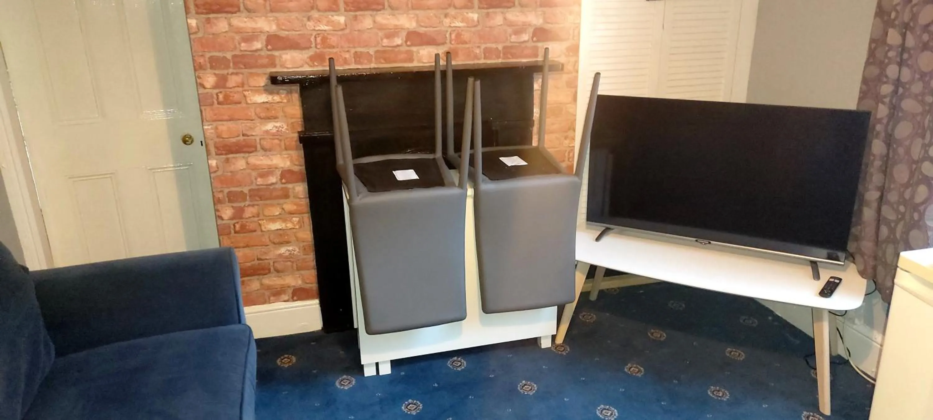 Phoenix Nights Guest House