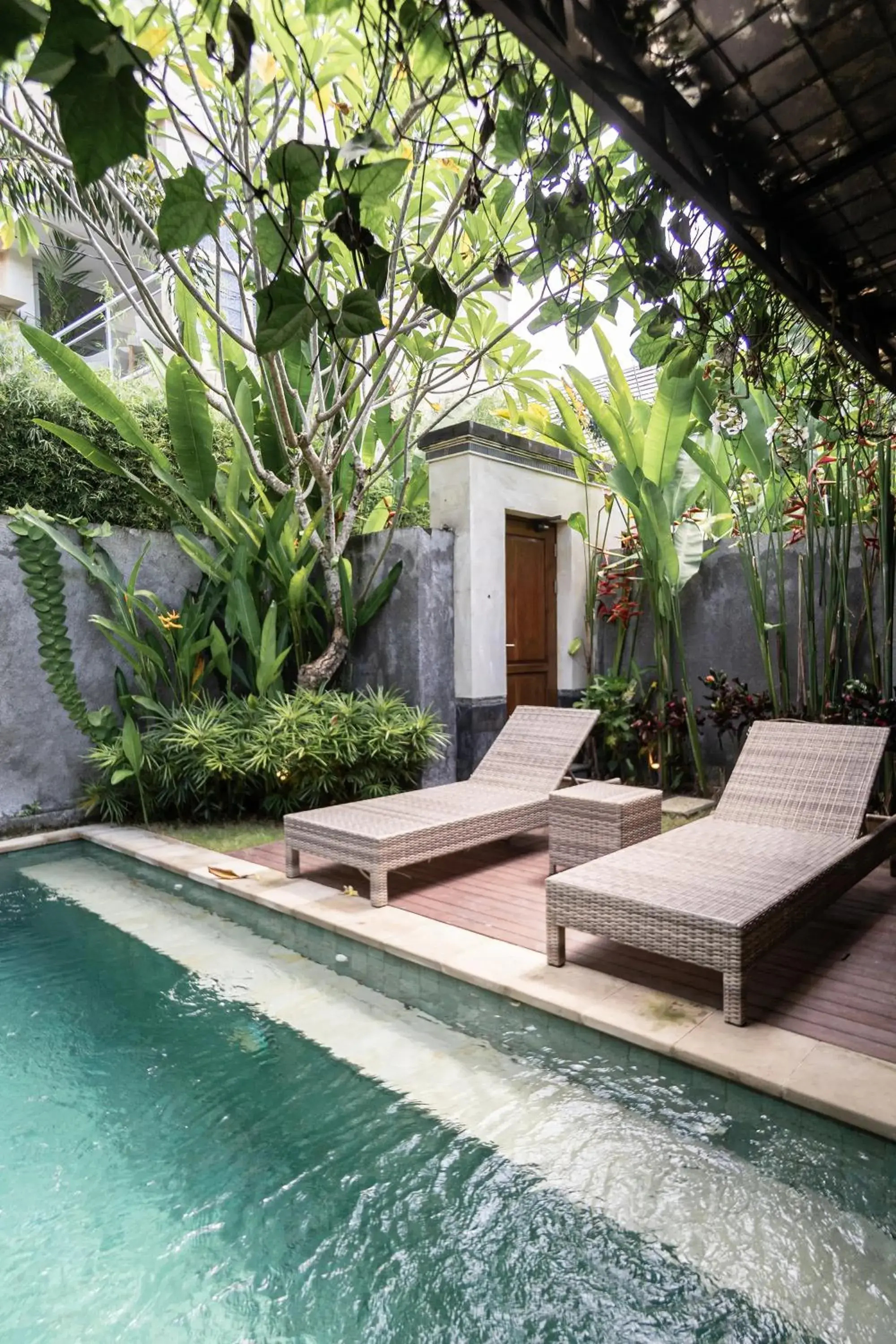 Swimming pool in Belle Asana Swimming pool in Belle Asana