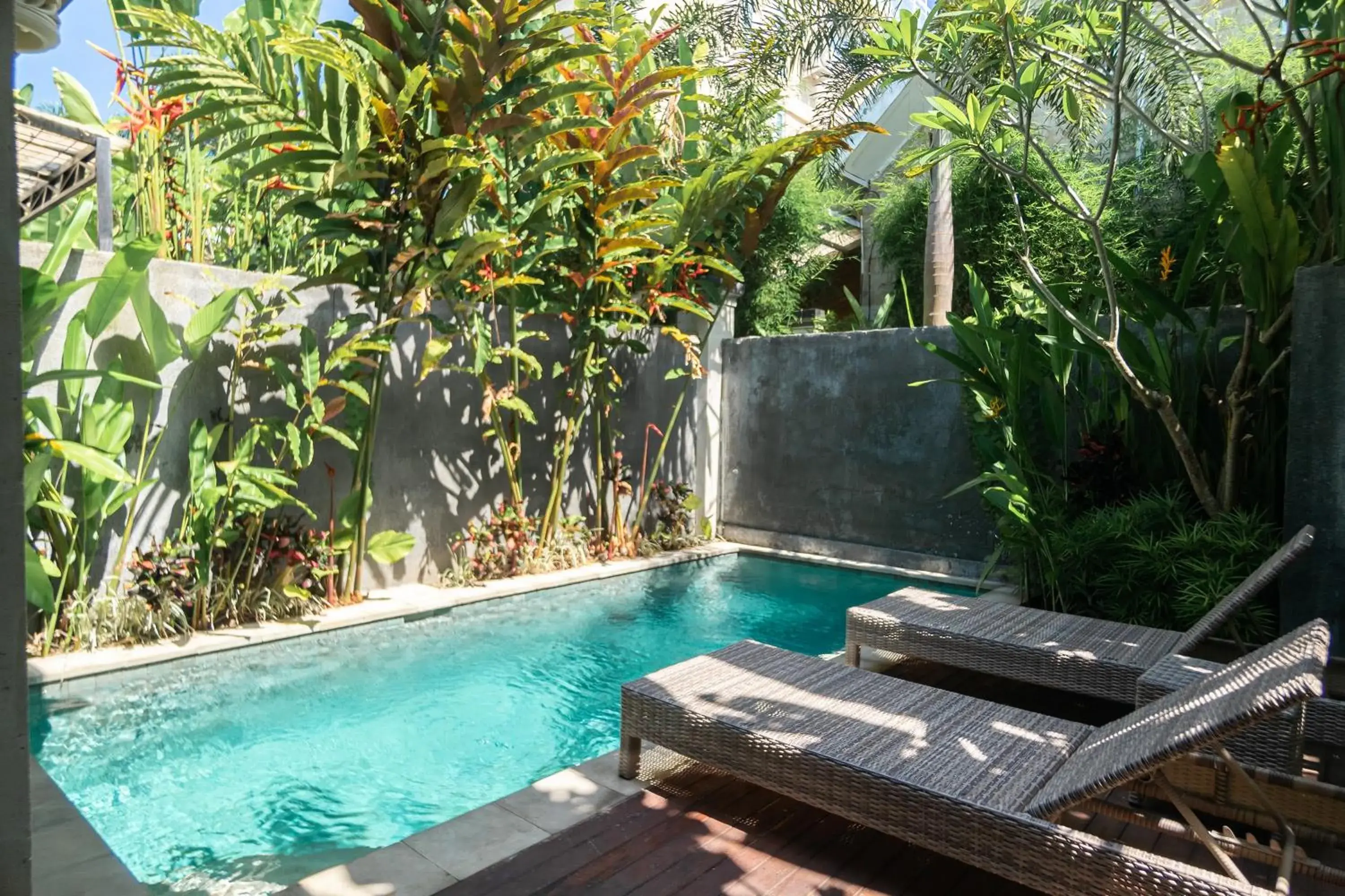 Swimming pool in Belle Asana Swimming pool in Belle Asana