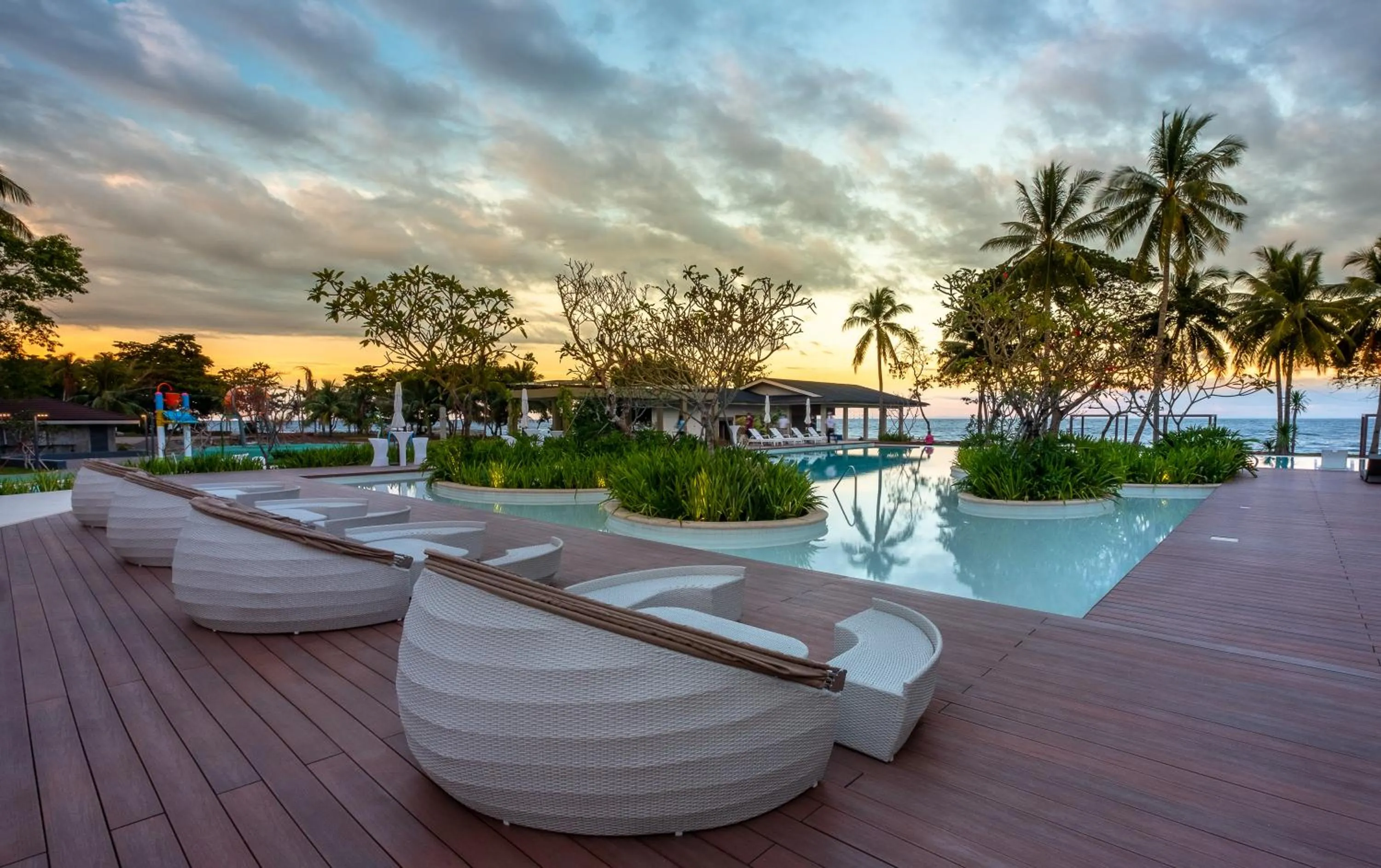 Pool view in Nouveau Resort
