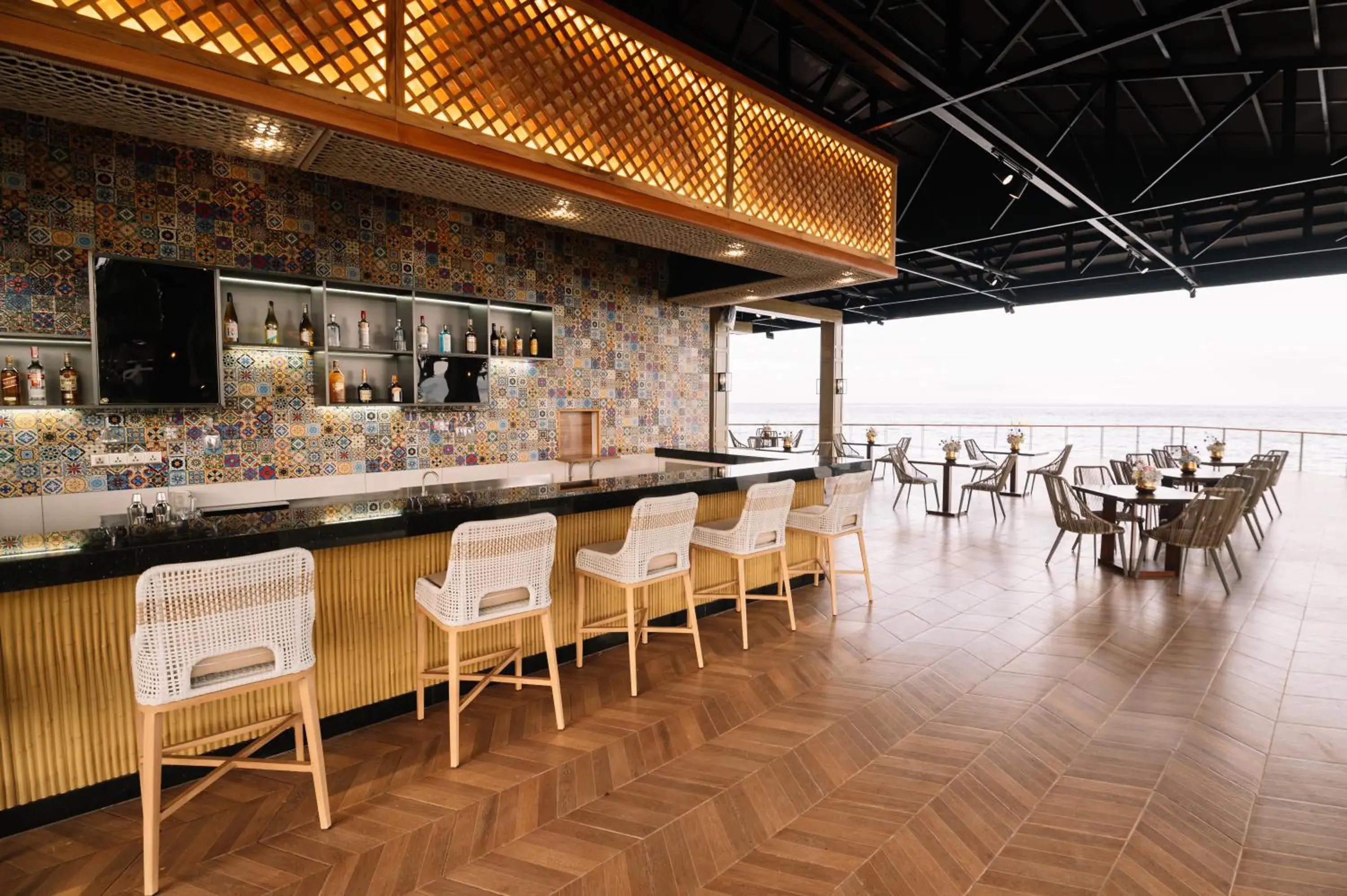 Restaurant/places to eat in Nouveau Resort Restaurant/places to eat in Nouveau Resort