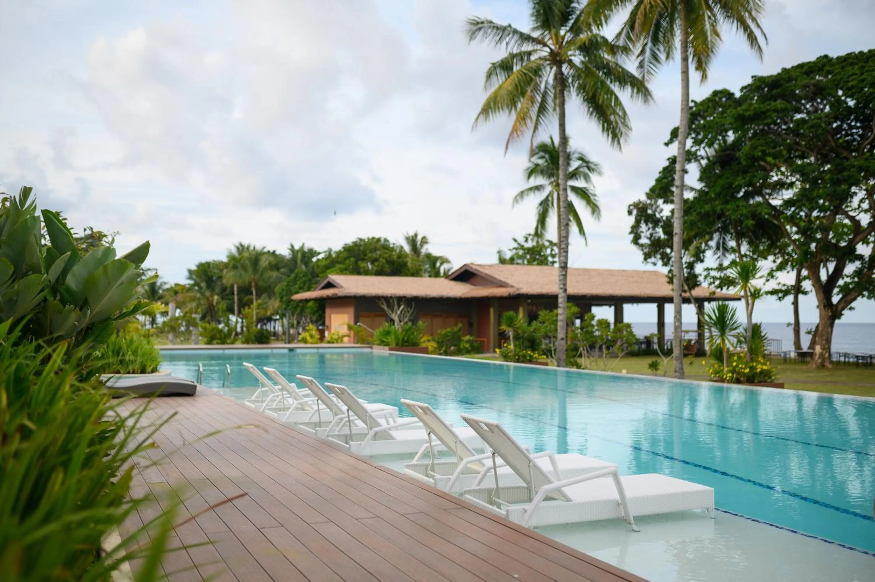 Pool view in Nouveau Resort