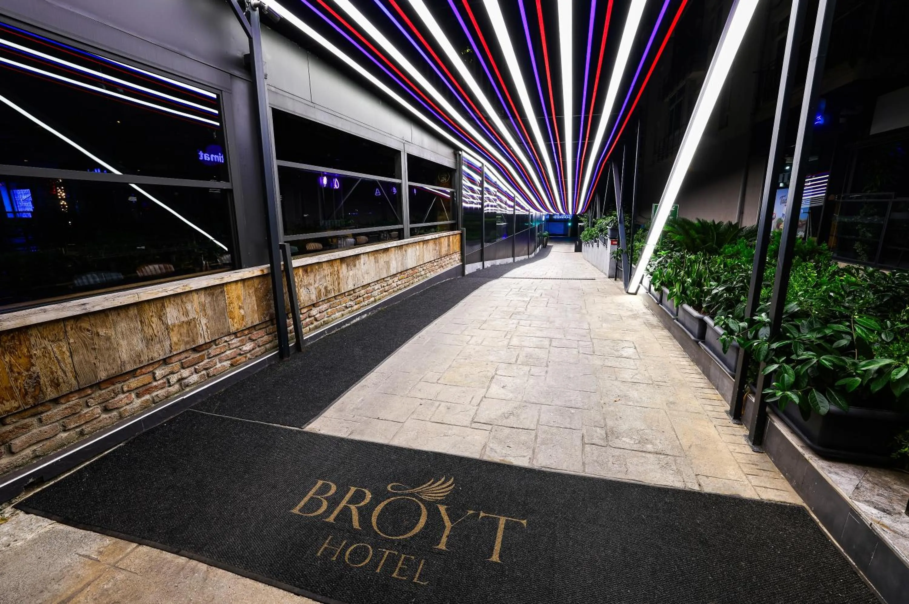 Property building in Broyt Hotel