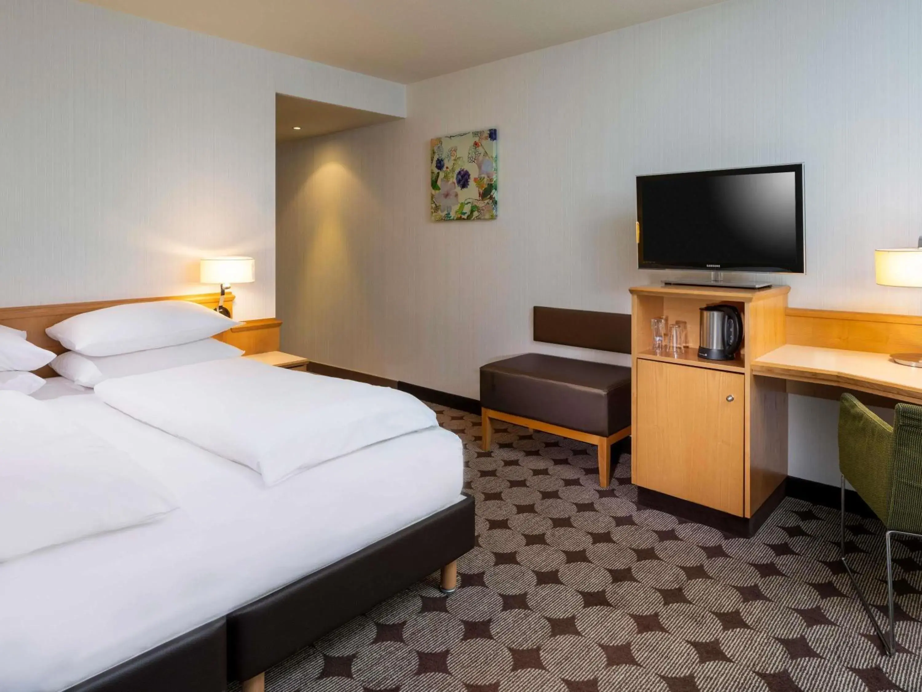 Bedroom, Bed in Mövenpick Hotel Nürnberg Airport Bedroom, Bed in Mövenpick Hotel Nürnberg Airport