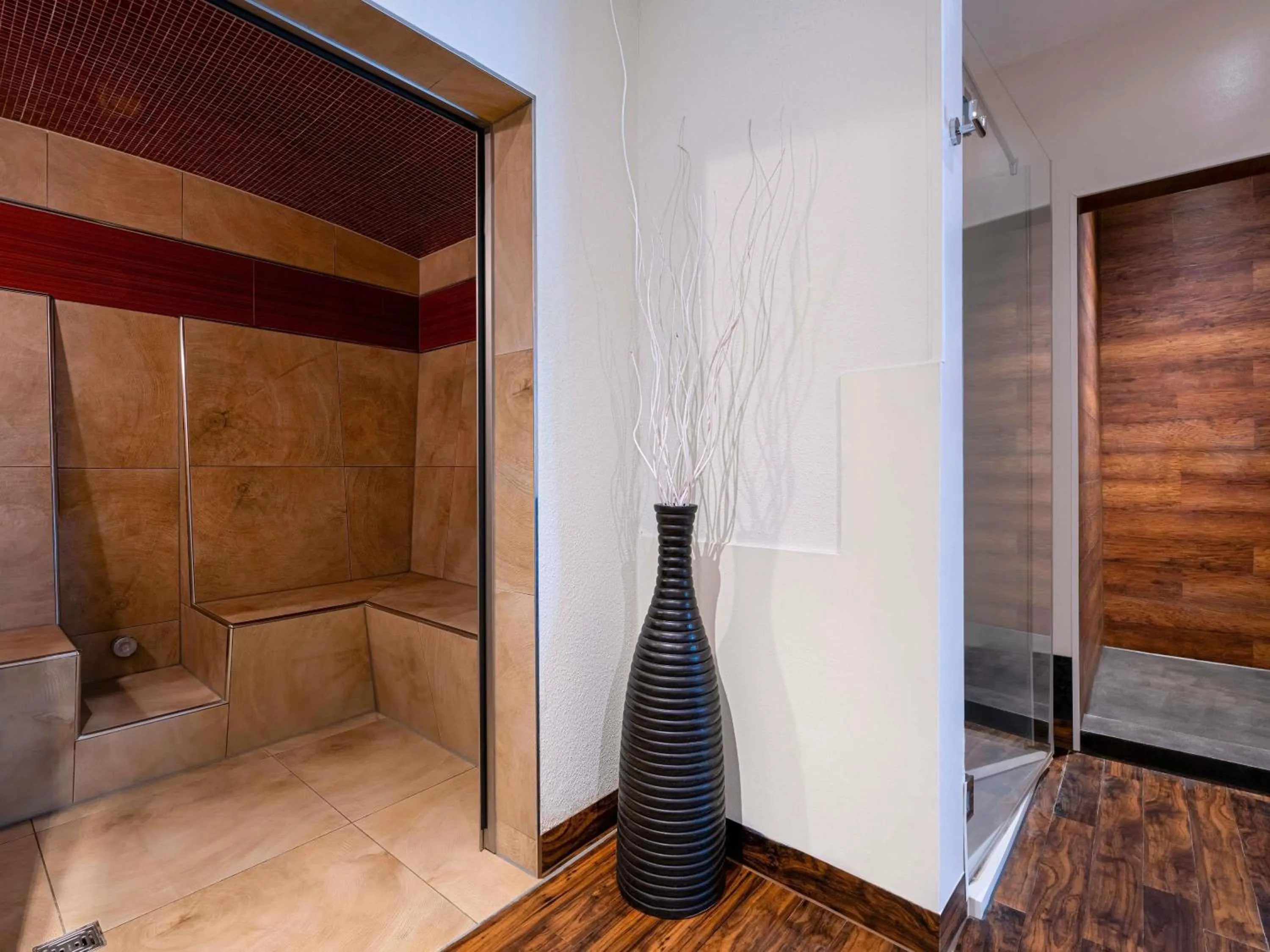 Property building in Mövenpick Hotel Nürnberg Airport