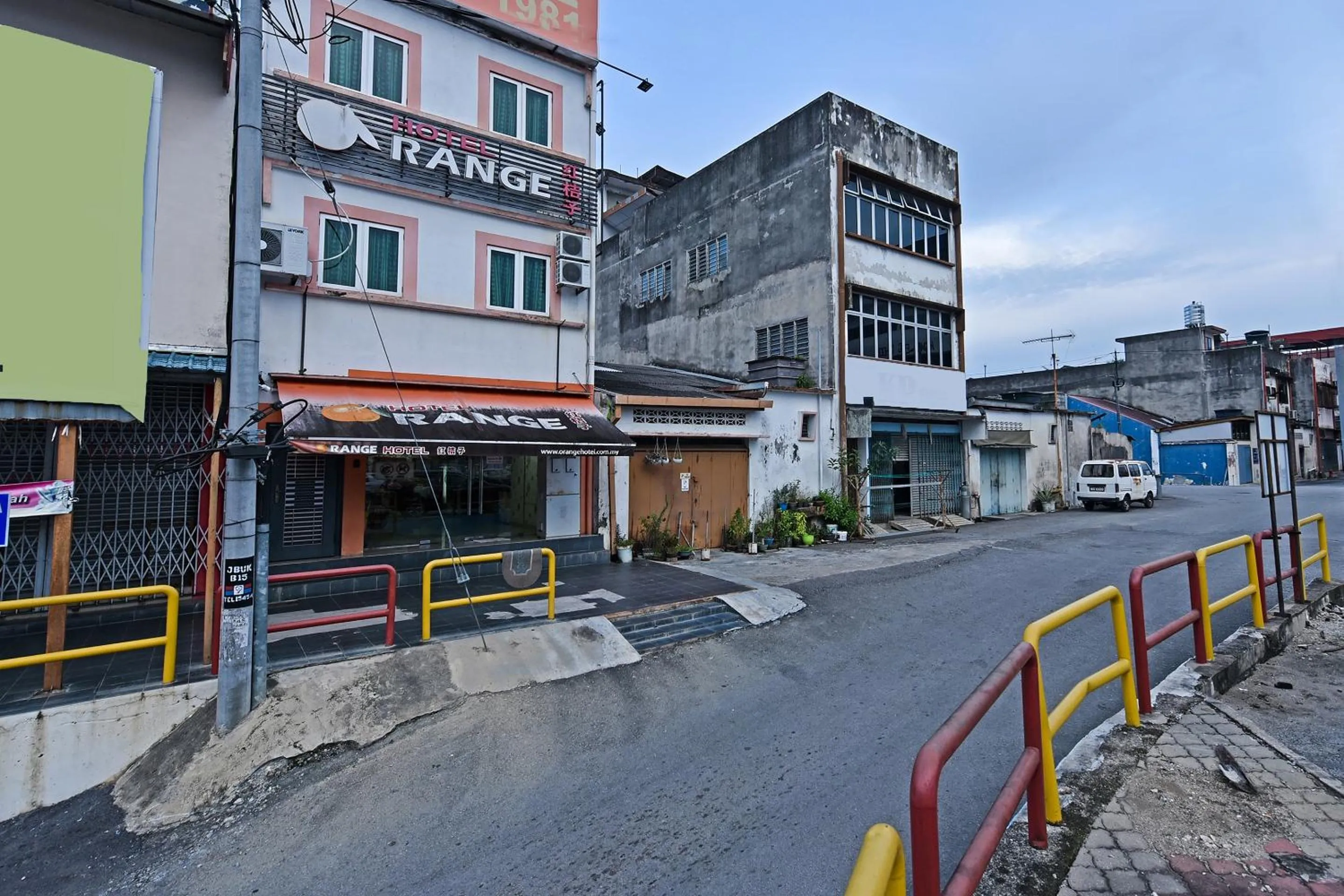 Property building in Hotel O Orange Hotel Kuala Pilah