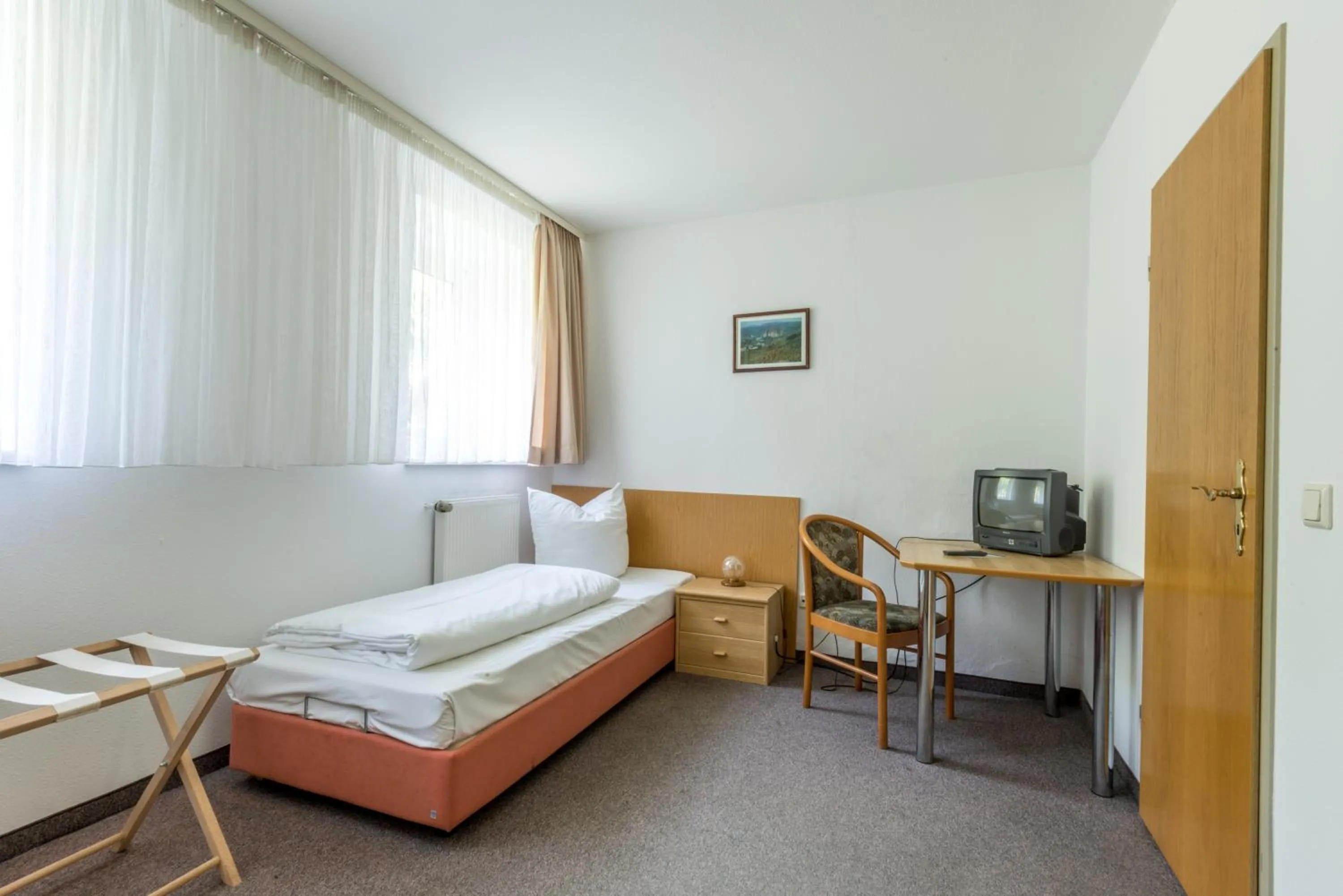 Living room, Bed in Hotel Heidenschanze