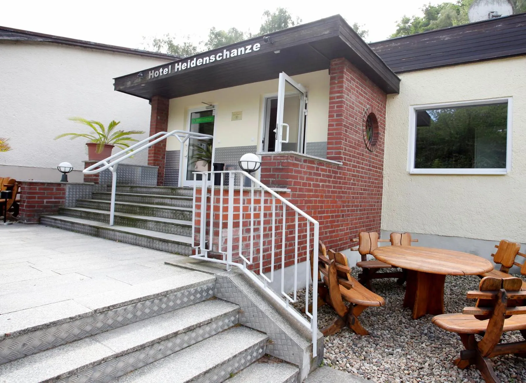Facade/entrance in Hotel Heidenschanze