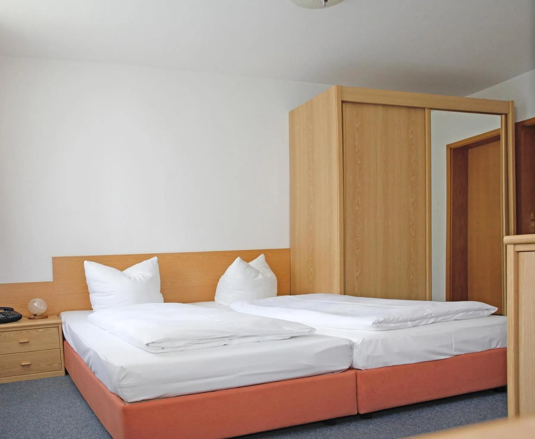 Bedroom, Bed in Hotel Heidenschanze