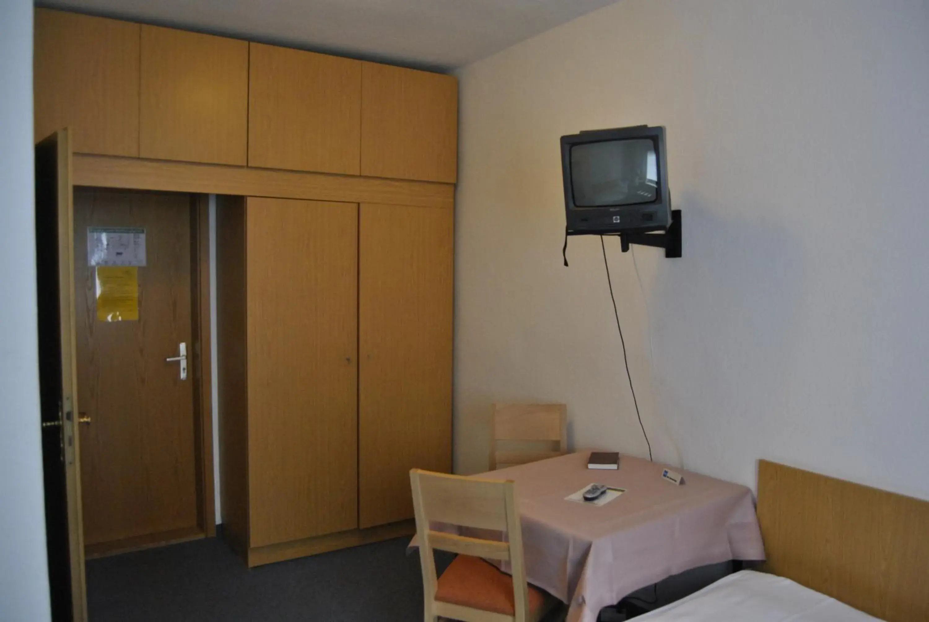 Twin Room in Hotel Heidenschanze Twin Room in Hotel Heidenschanze