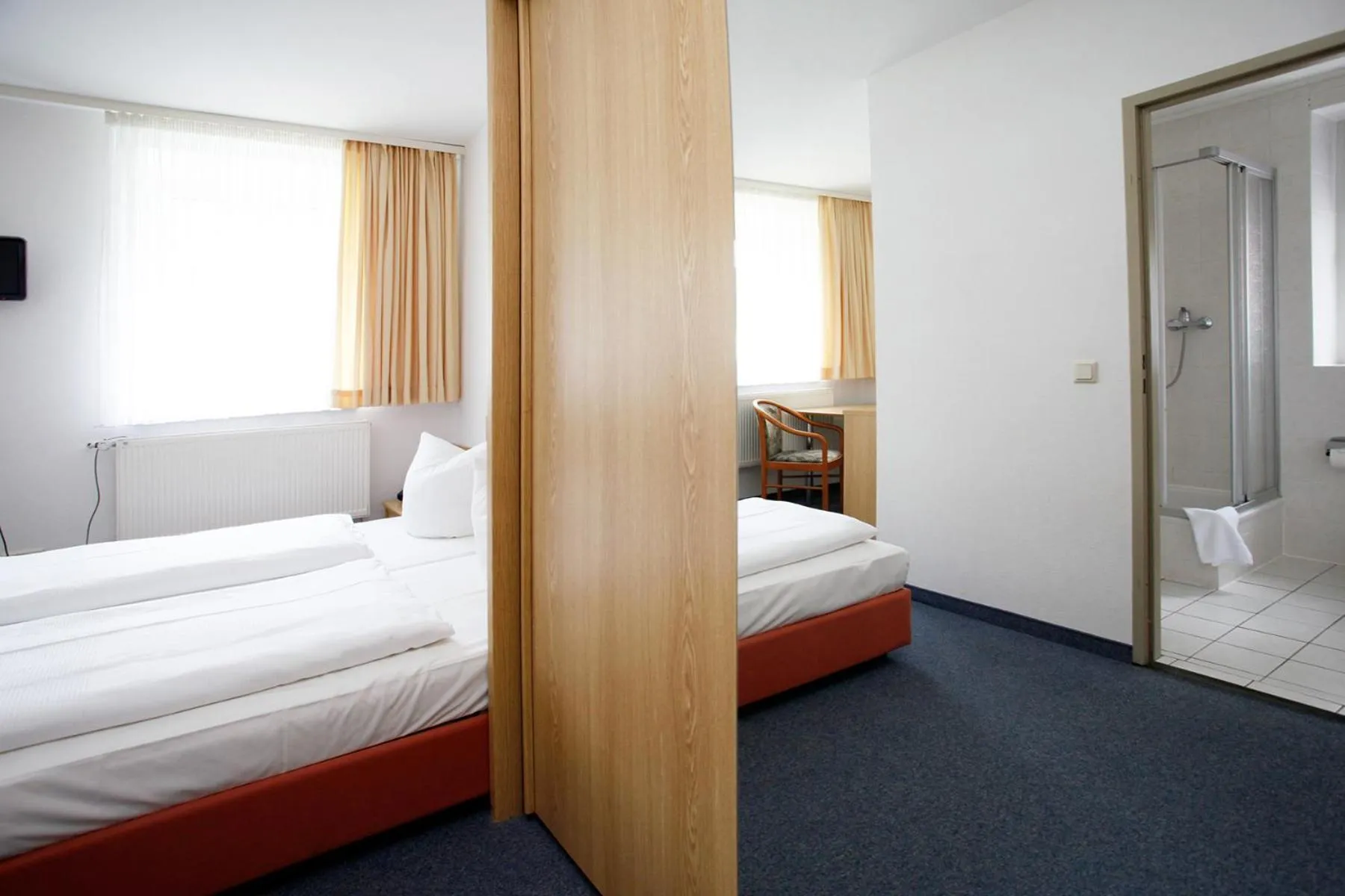 Bedroom, Bed in Hotel Heidenschanze