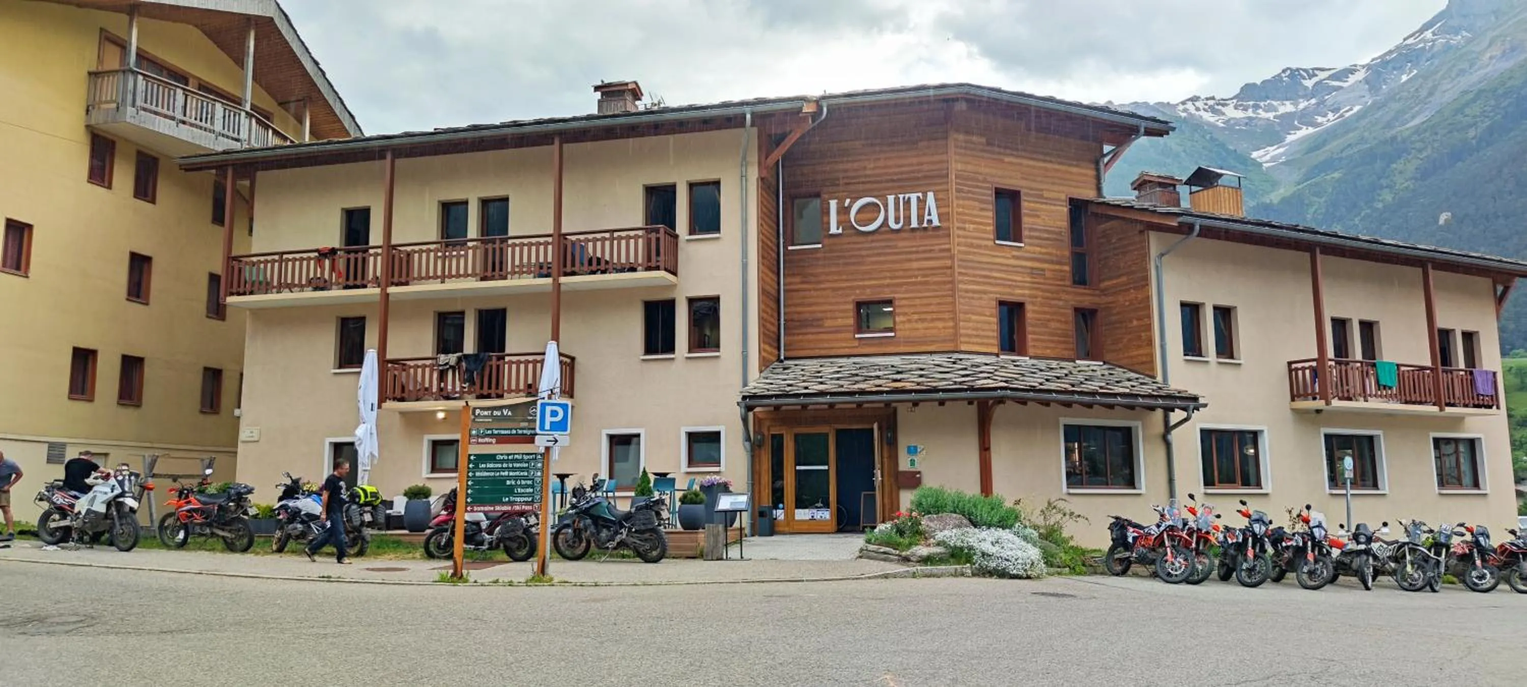 L'Outa Hotel Restaurant