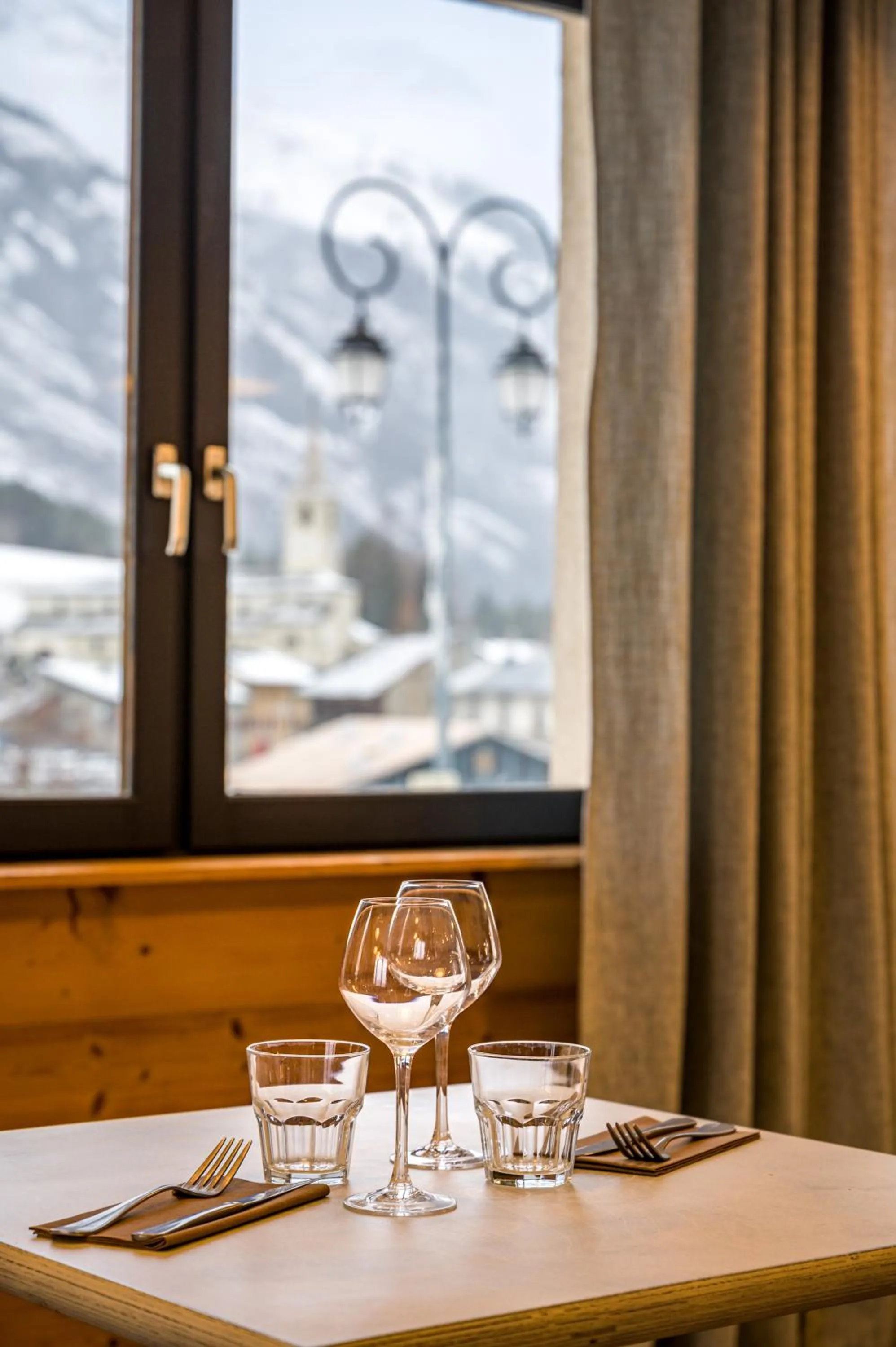 Restaurant/places to eat in L'Outa Hotel Restaurant