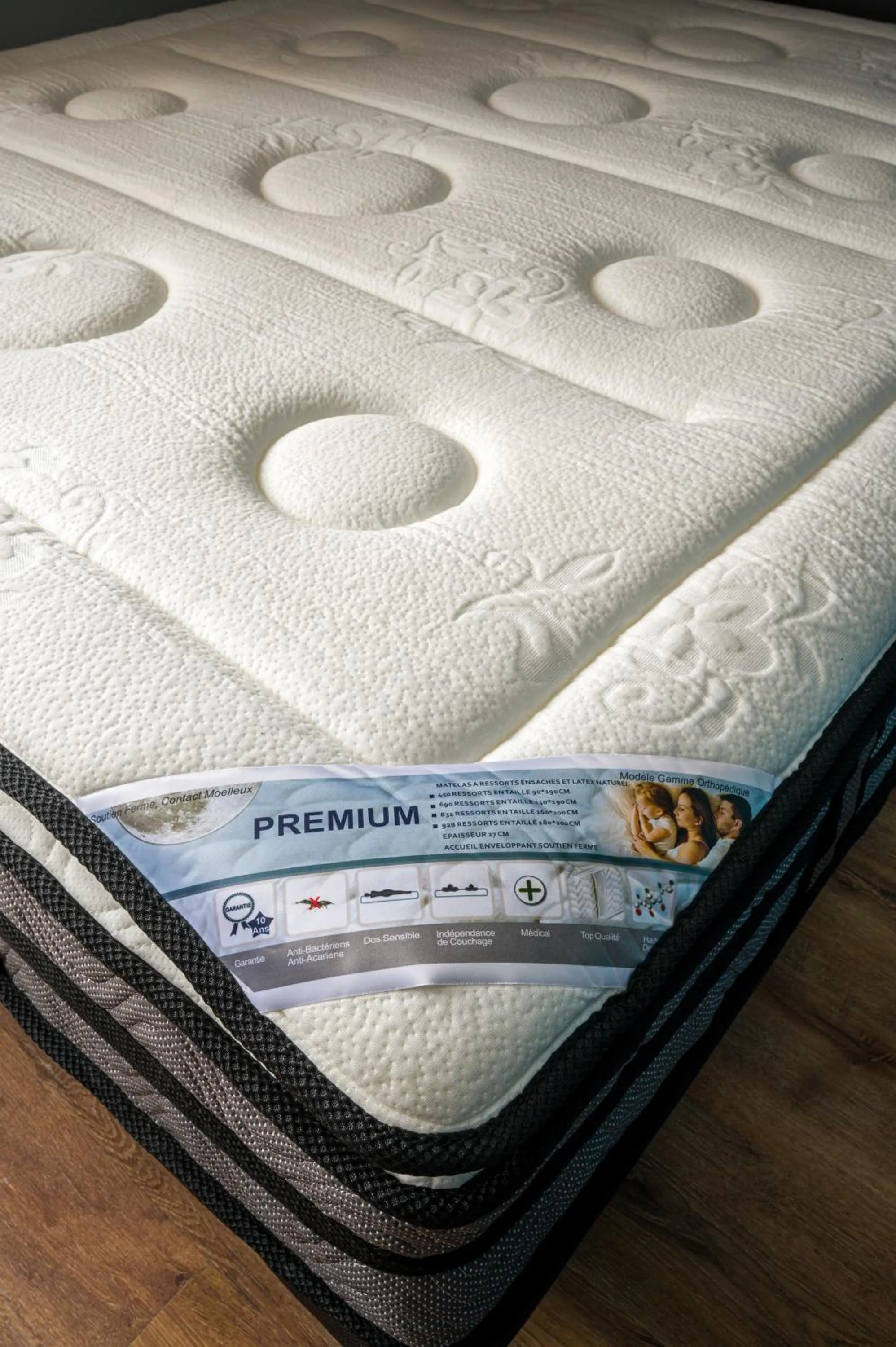 Bed in L'Outa Hotel Restaurant