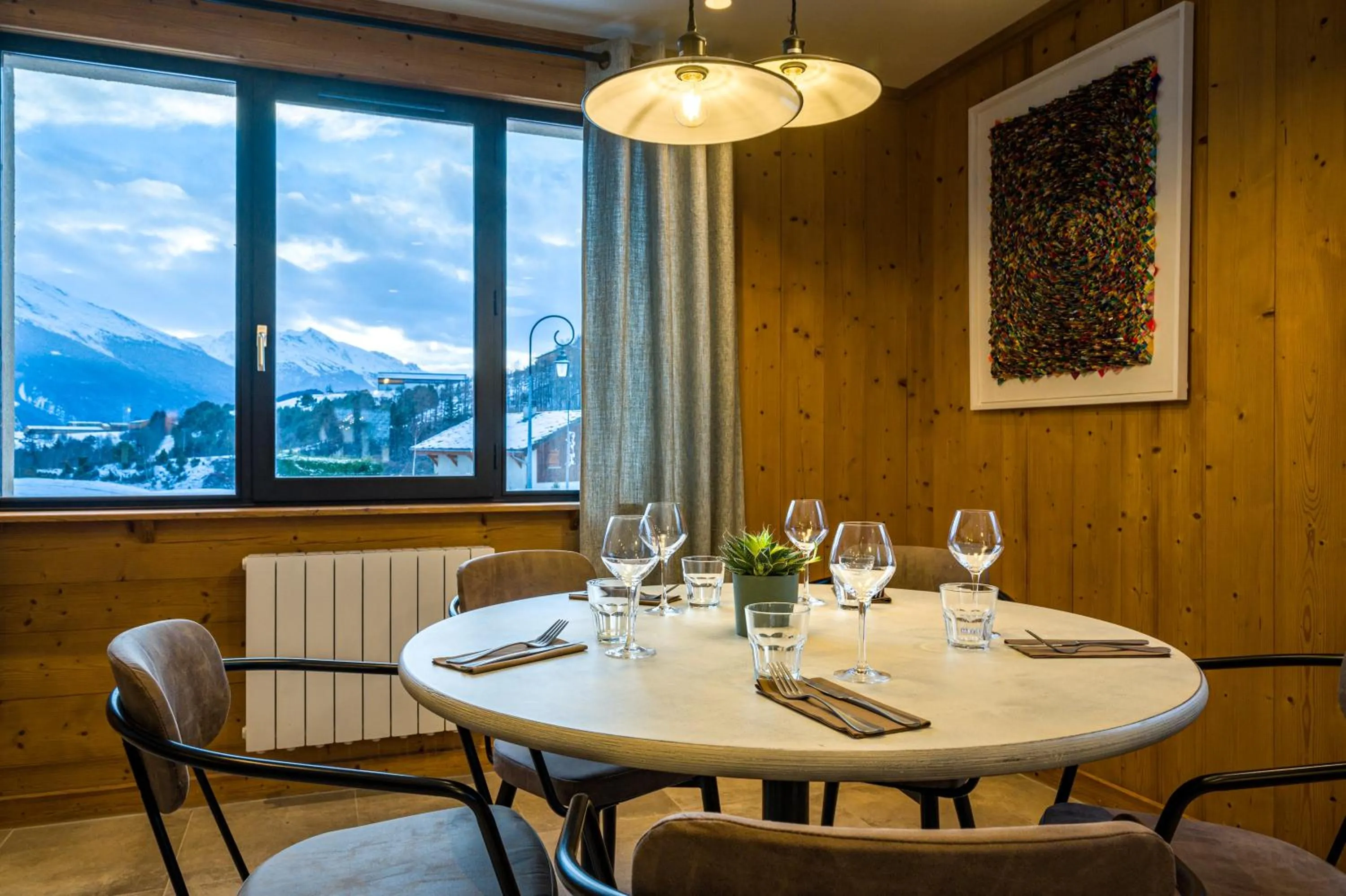 Restaurant/places to eat in L'Outa Hotel Restaurant