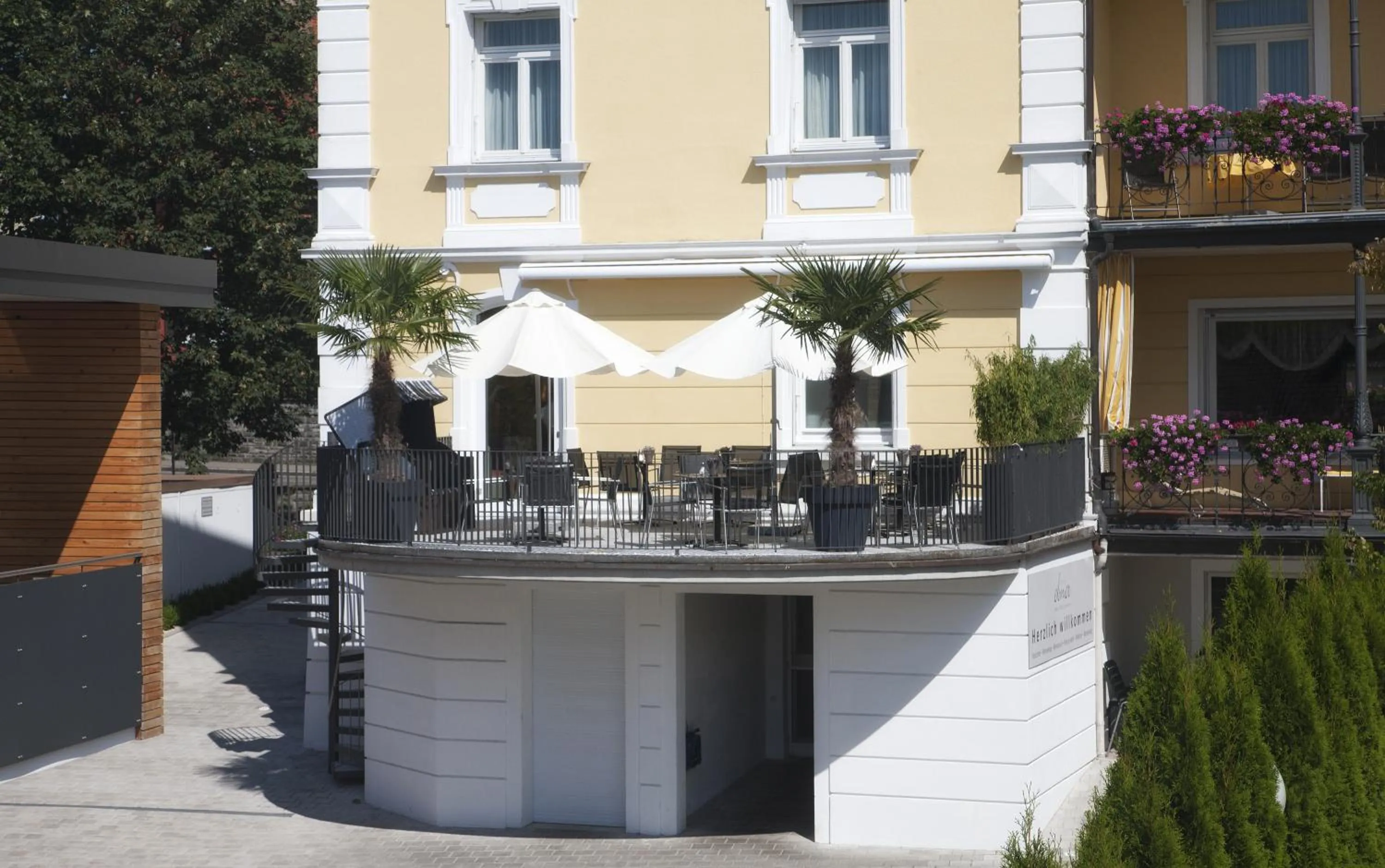 Facade/entrance in Ebner - Boutique-Hotel & Konditorei