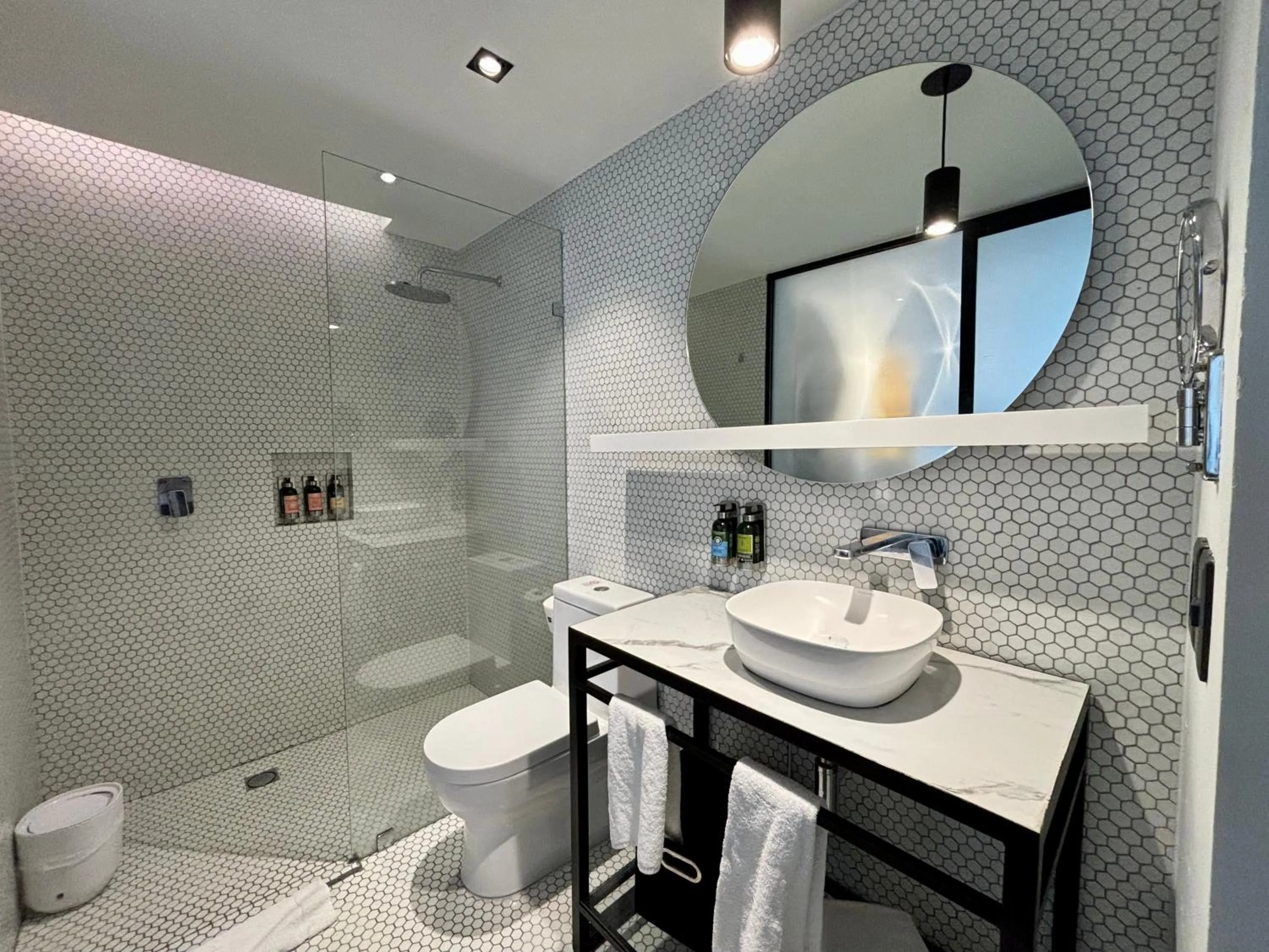 Shower in Park Life Masaryk