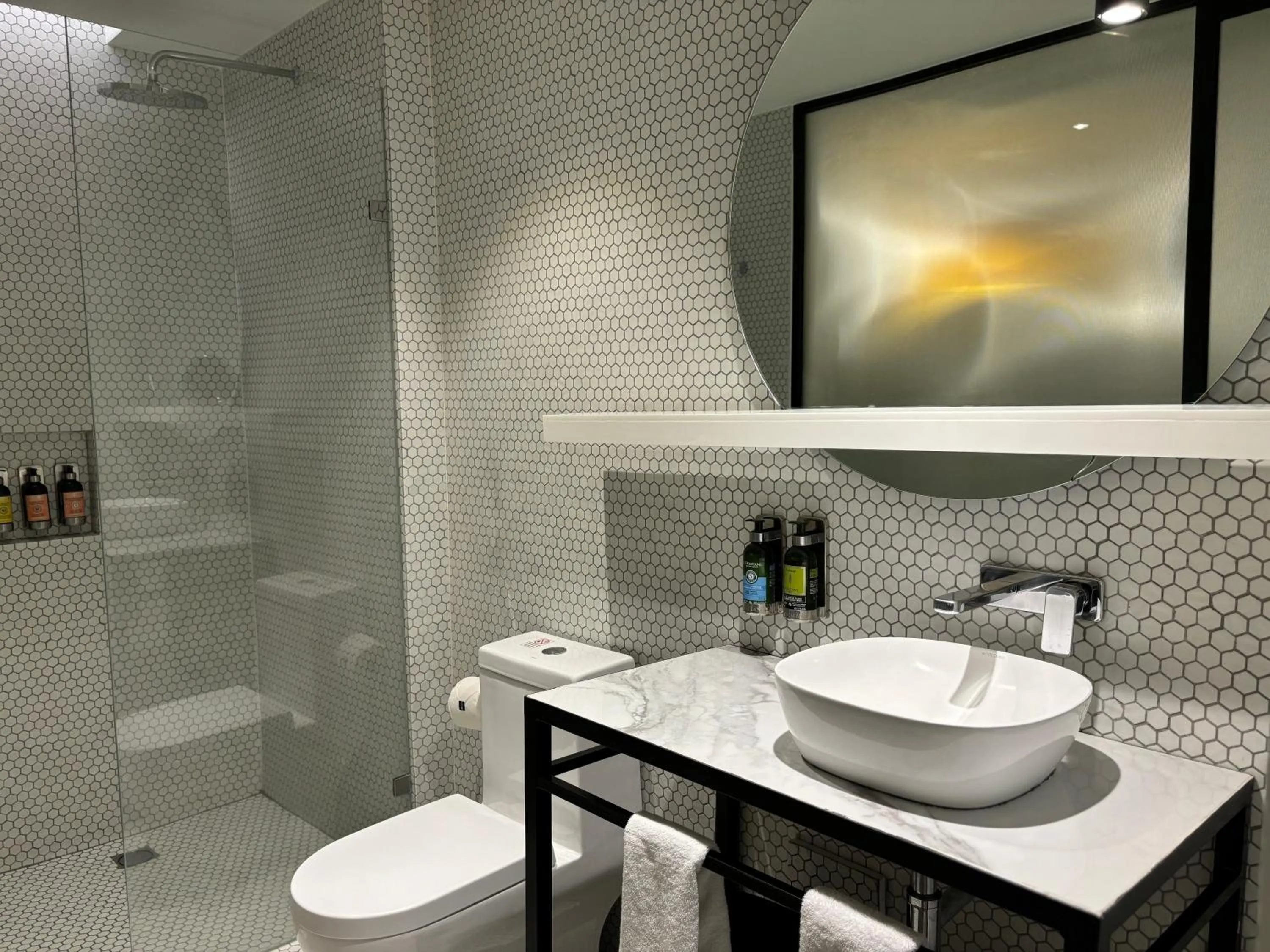 Shower in Park Life Masaryk