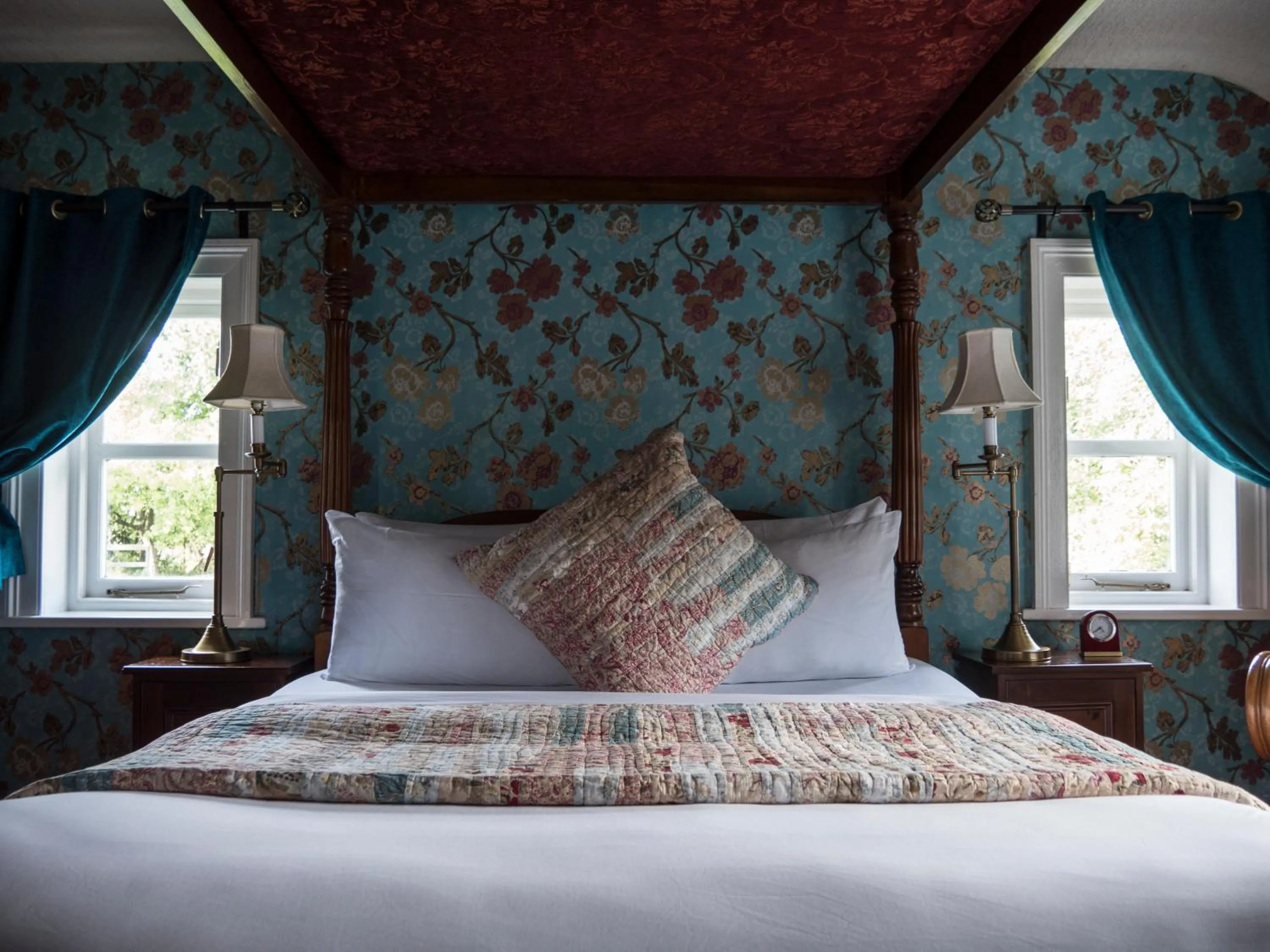 Bed in Ash Farm Country House