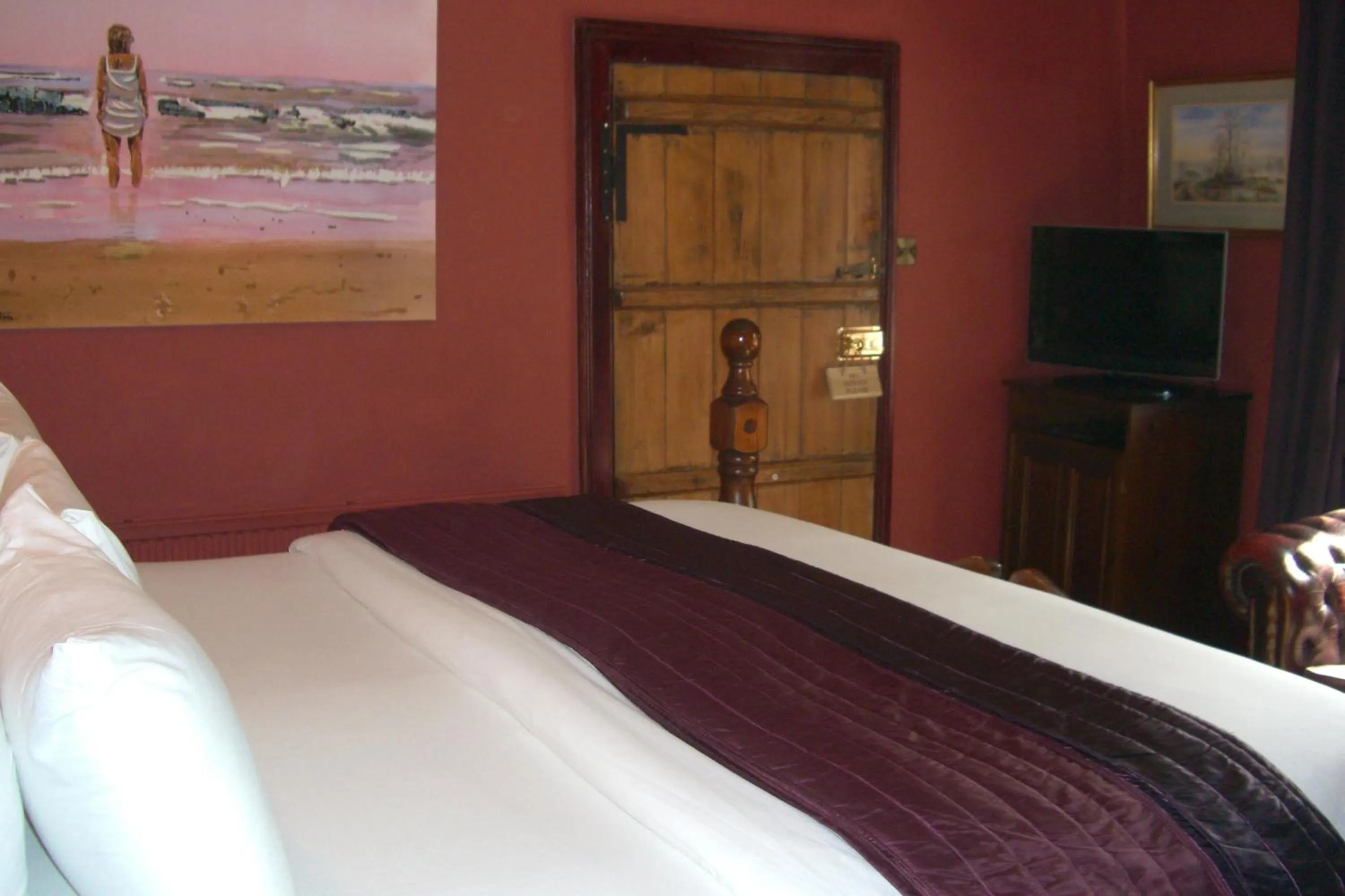 Bed in Ash Farm Country House