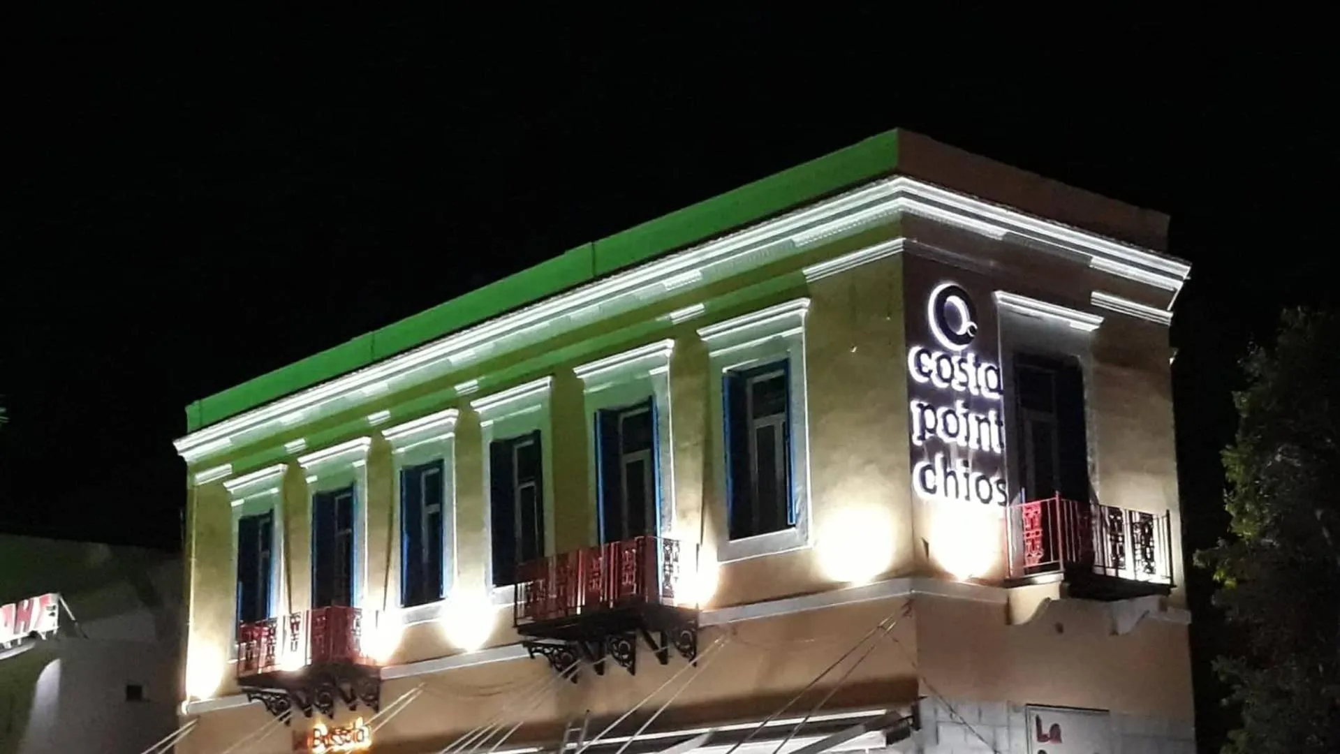 Property building in Costa Point Chios