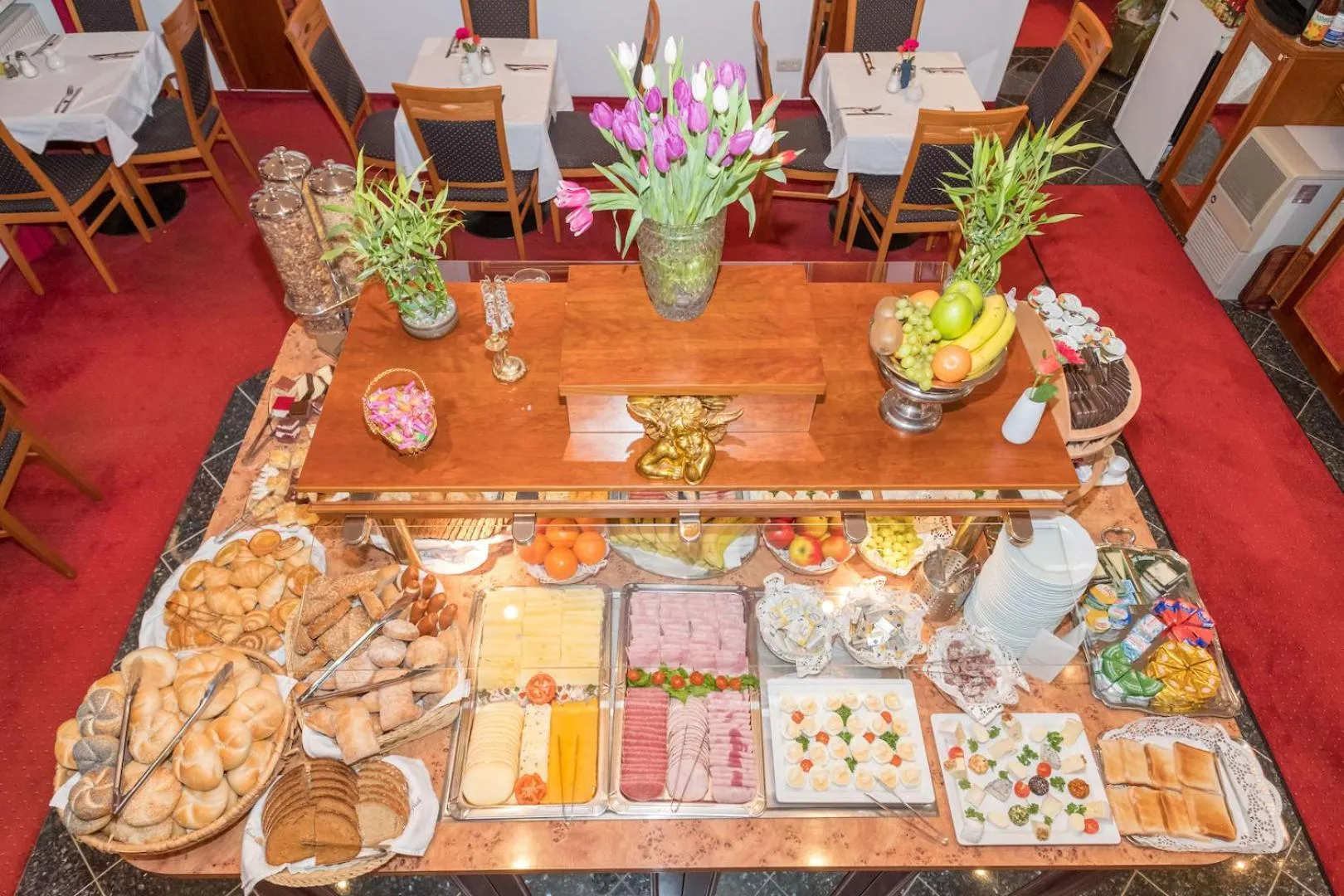 Buffet breakfast in Hotel Bayernland