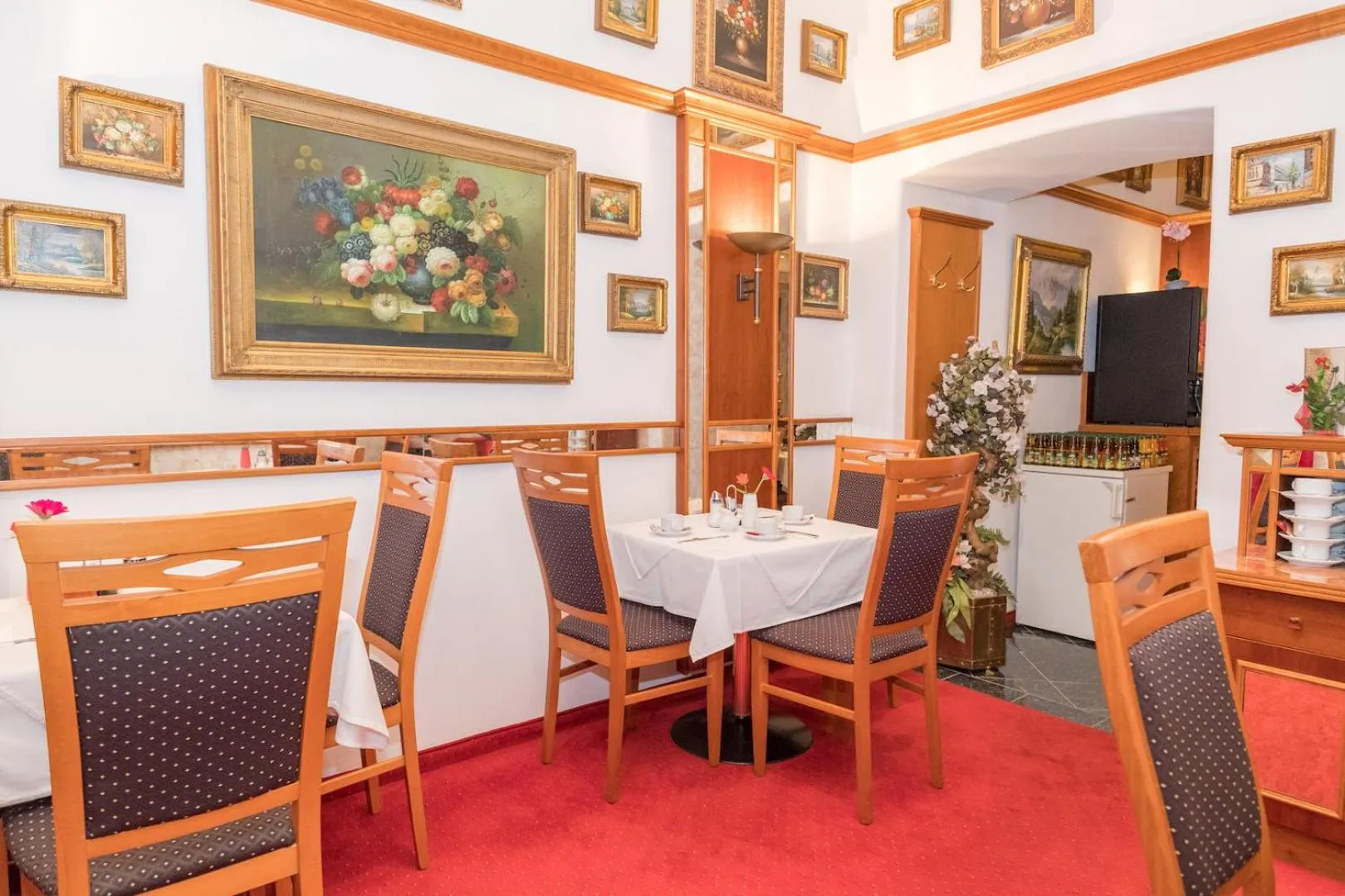 Buffet breakfast in Hotel Bayernland