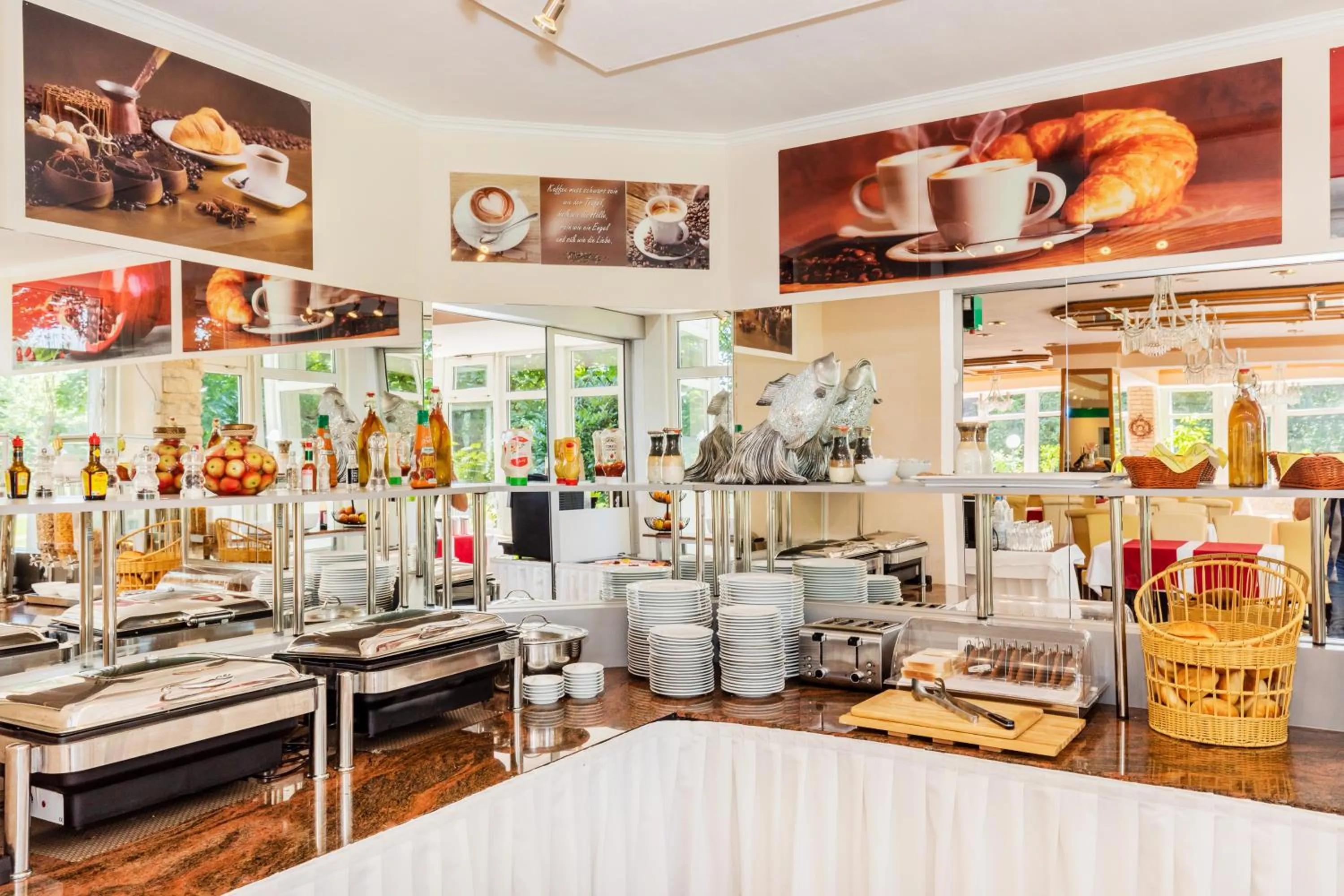 Breakfast in Parkhotel Frankfurt Airport