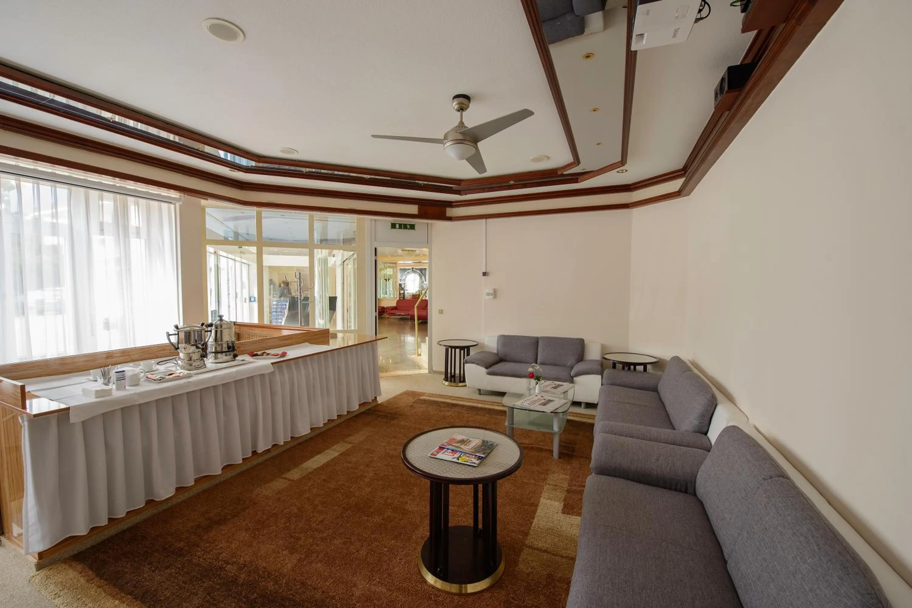 Lounge or bar in Parkhotel Frankfurt Airport