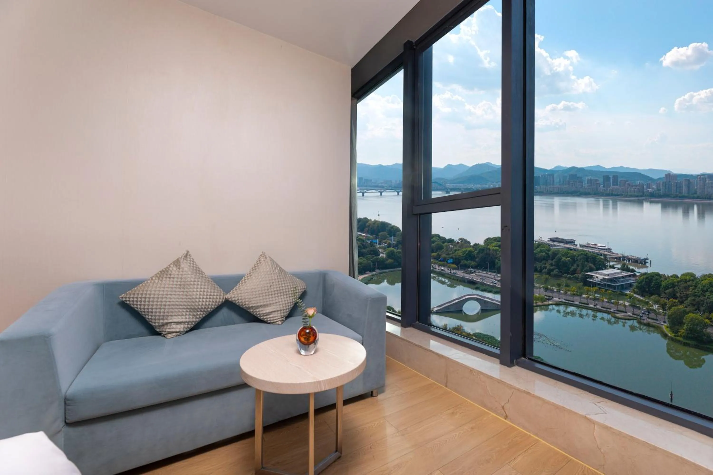 Crystal Orange Hotel (Hangzhou Binjiang Star Avenue)