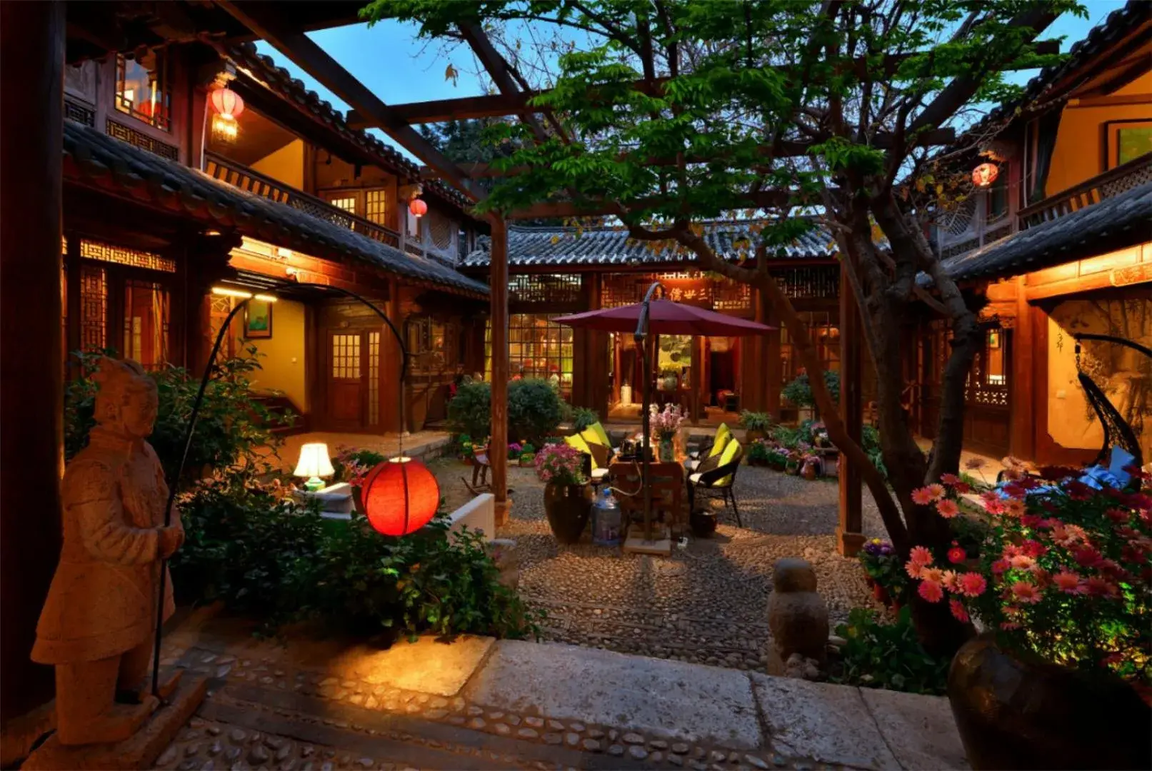 Blossom Hill Inn Lijiang Neverland Blossom Hill Inn Lijiang Neverland