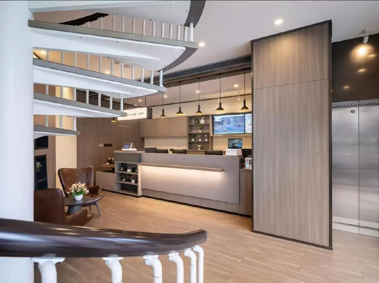 Lobby or reception in Hanting Hotel(Shanghai Lujiazui Minsheng Road Subway Station) Lobby or reception in Hanting Hotel(Shanghai Lujiazui Minsheng Road Subway Station)