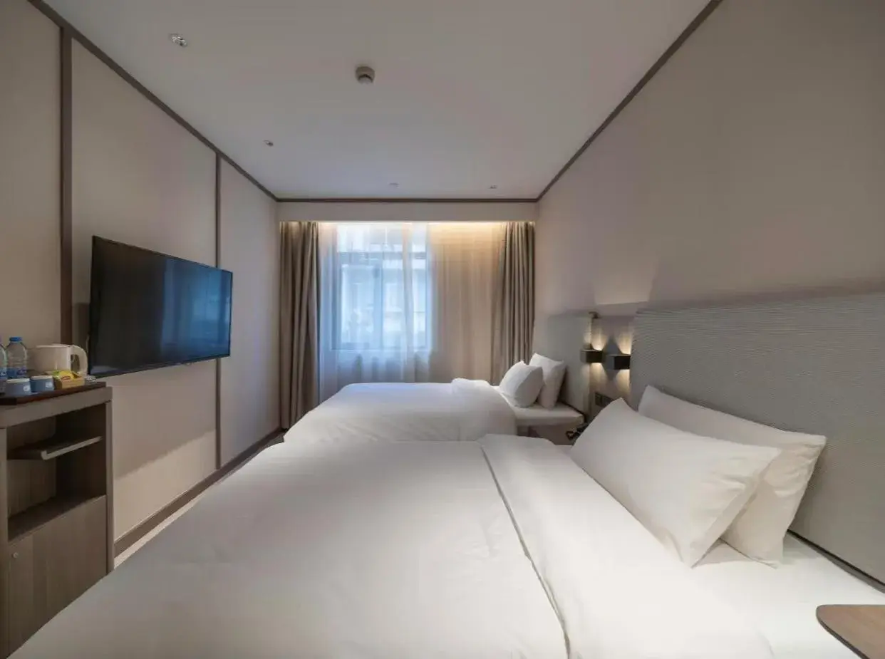 Photo of the whole room, Bed in Hanting Hotel(Shanghai Lujiazui Minsheng Road Subway Station) Photo of the whole room, Bed in Hanting Hotel(Shanghai Lujiazui Minsheng Road Subway Station)