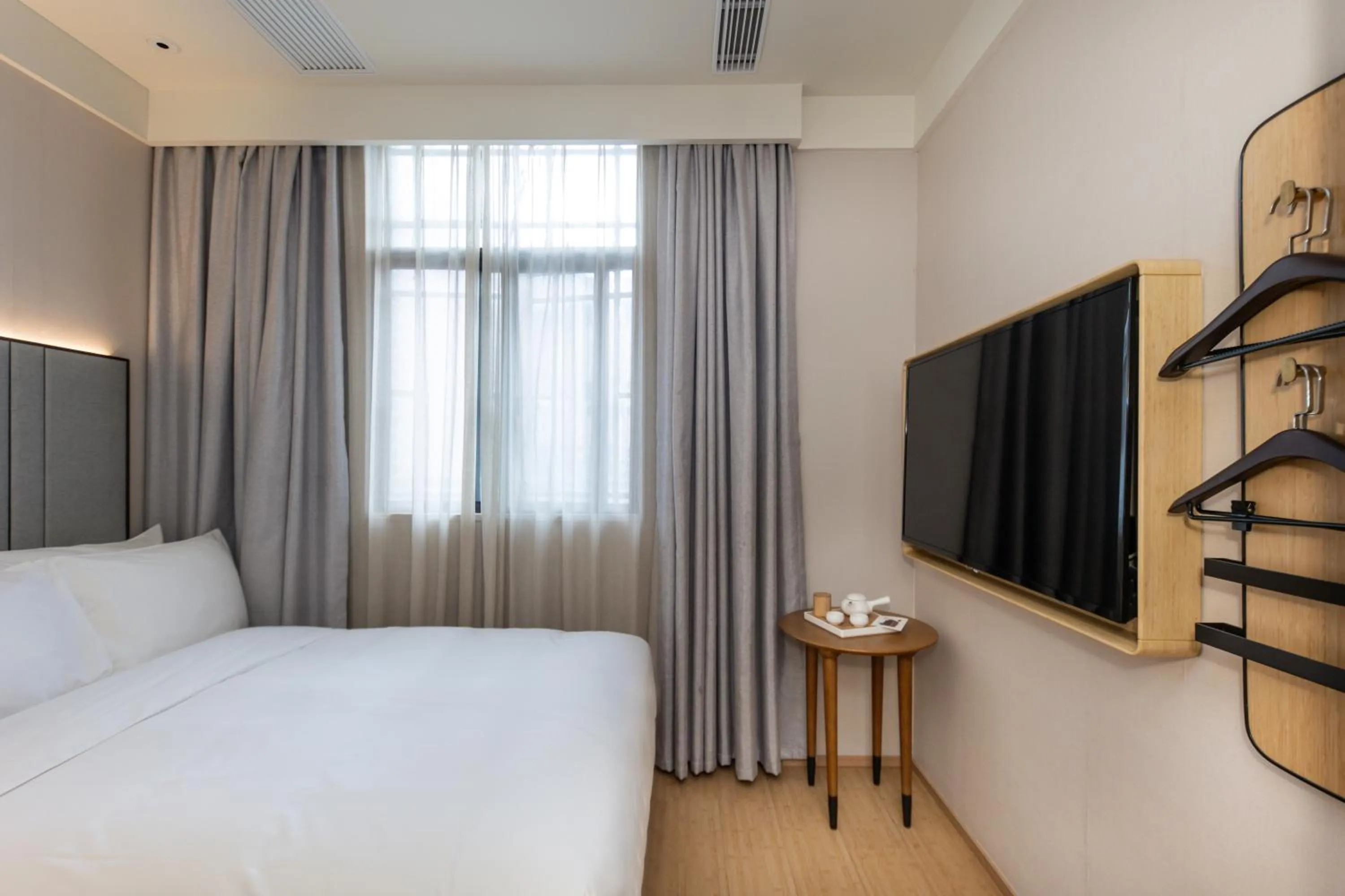 Ji Hotel (Shanghai Bund Ningbo Road)