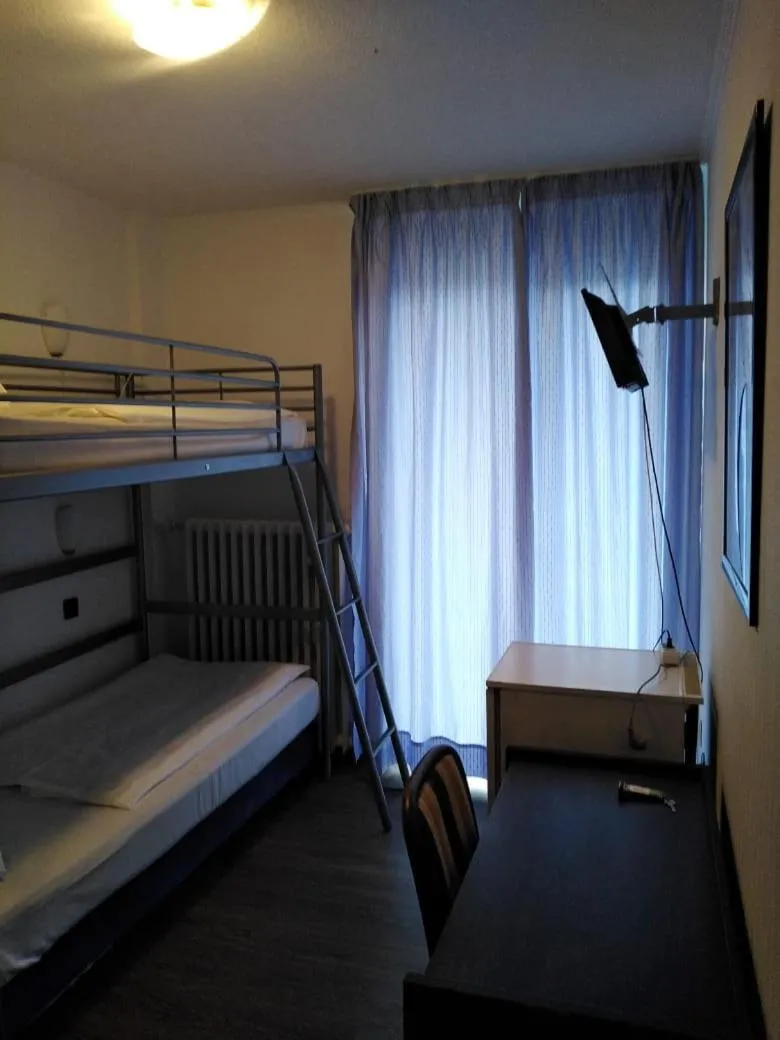 Staff, Bed in Hotel Berliner Hof