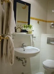 Bathroom in Hotel Berliner Hof