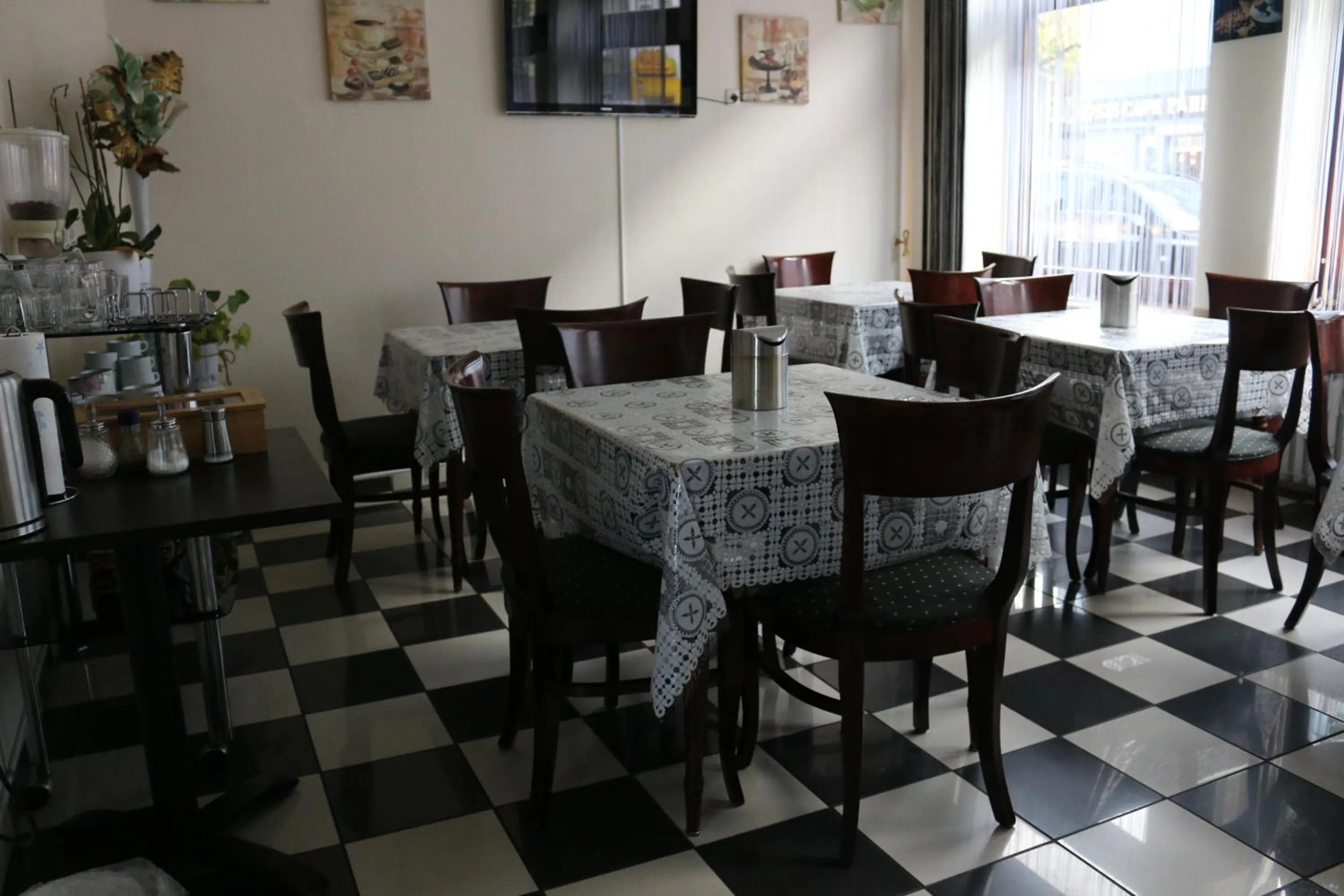 Restaurant/places to eat in Hotel Berliner Hof