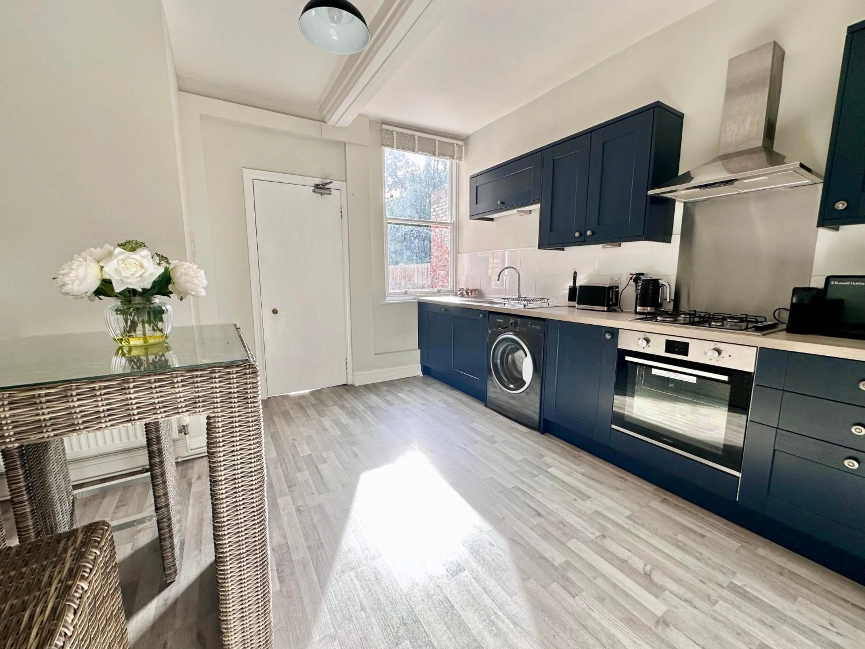 kitchen in Gillygate Nest with Free Allocated Parking
