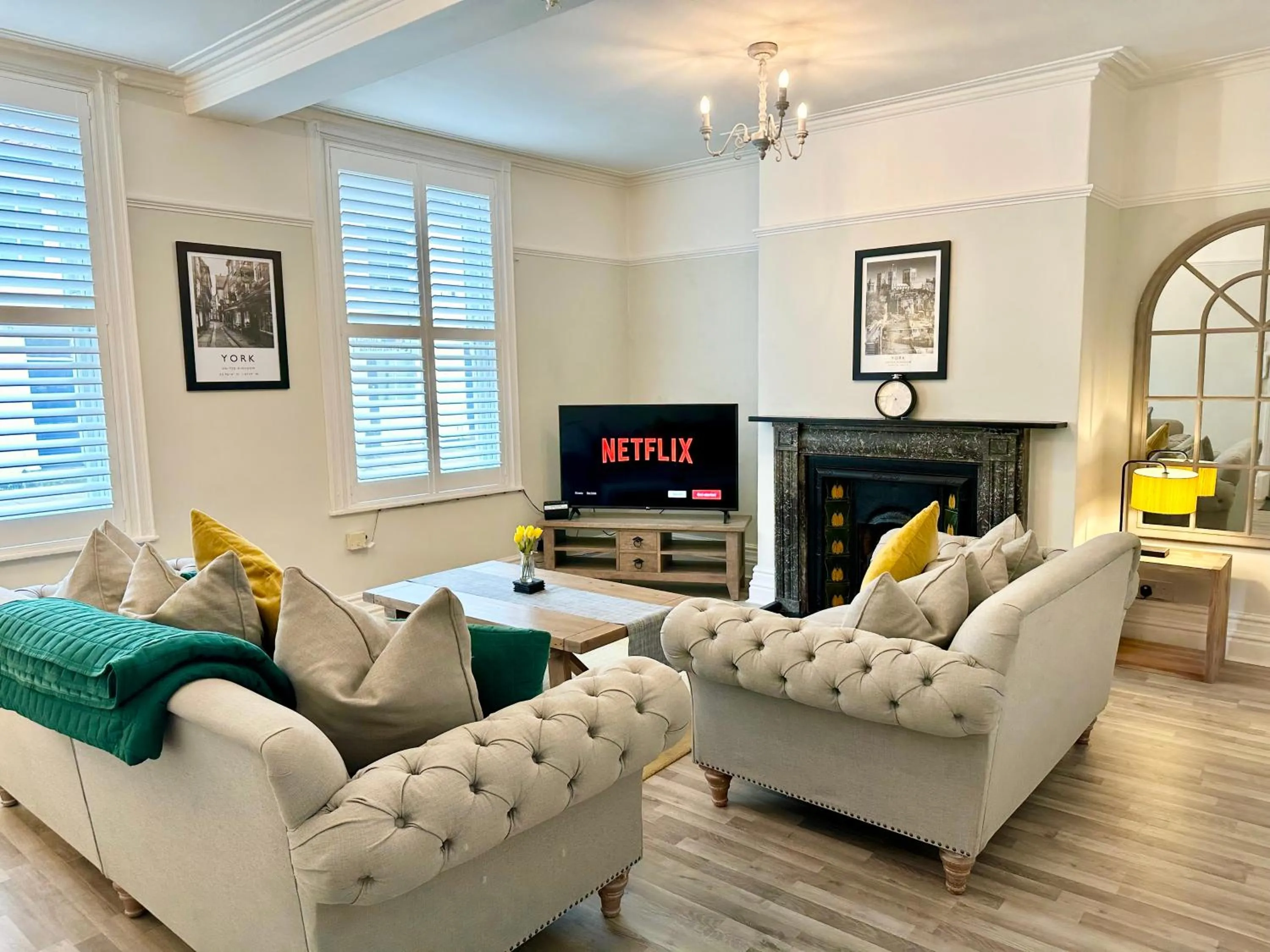 Living room in Gillygate Nest with Free Allocated Parking