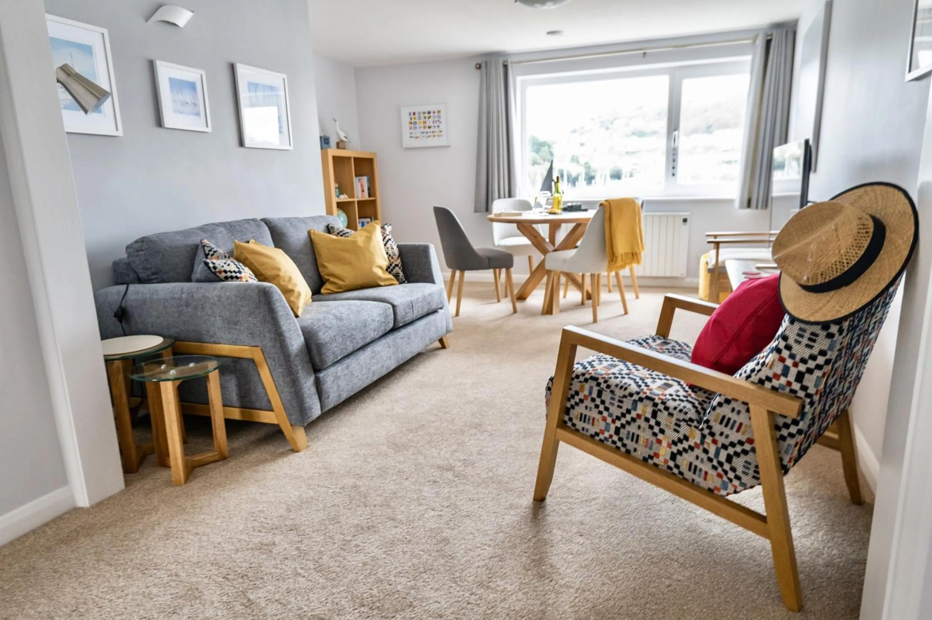 8 Mayflower Court - Apartment with river views, parking and on the level