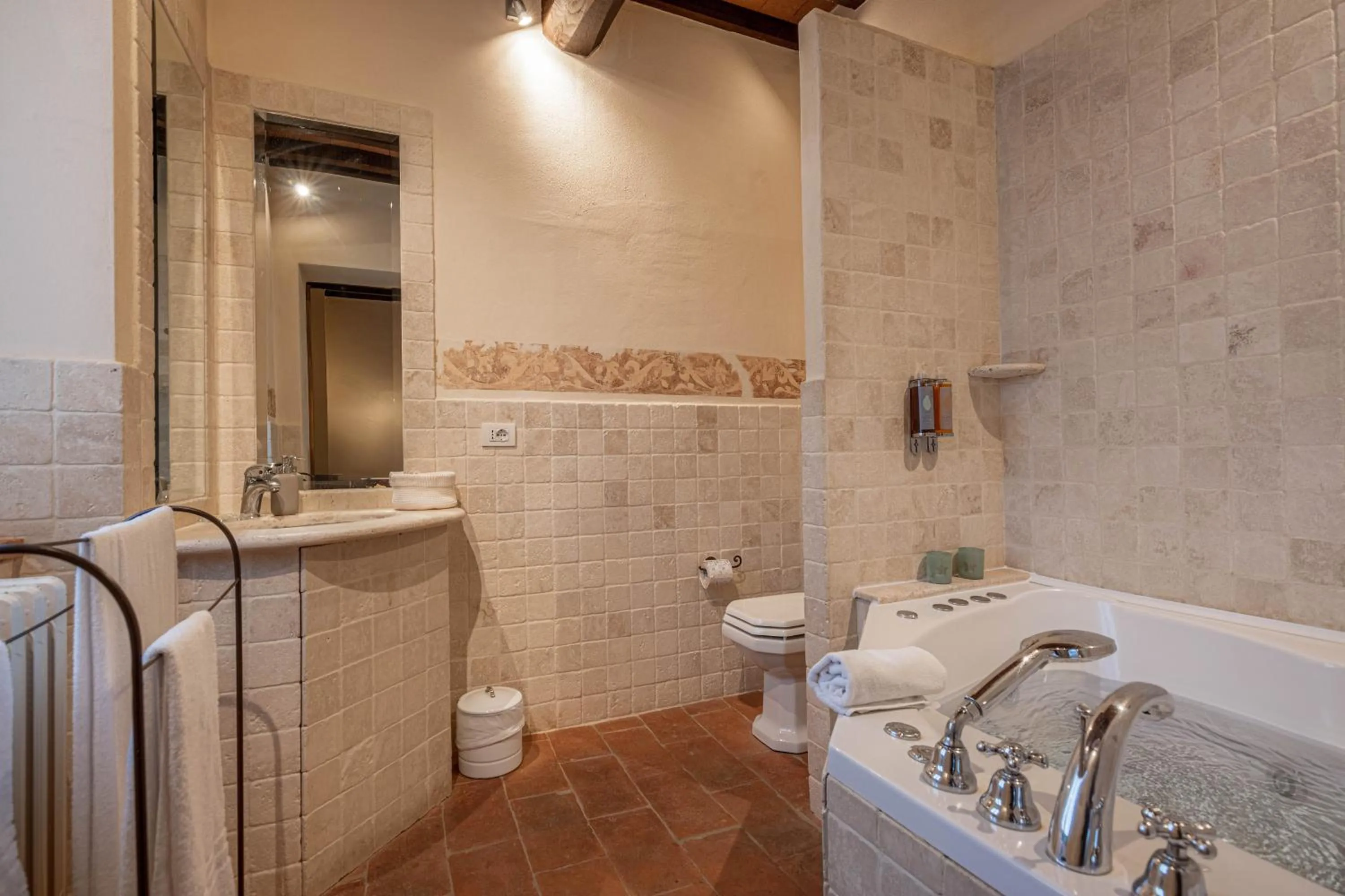 Toilet in Palazzo Brandano Hotel