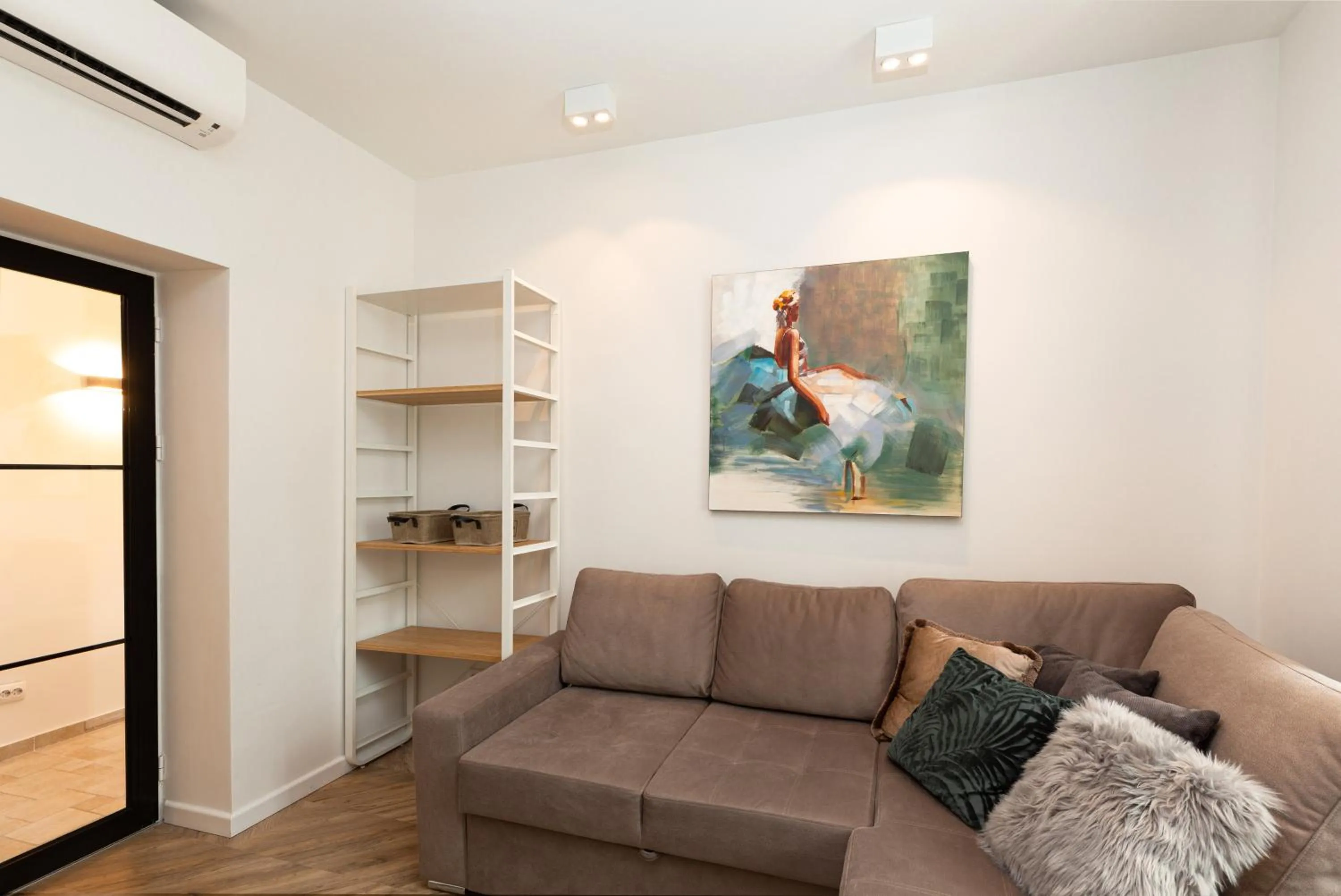 Living room in Metropole Apartments Royal Residence