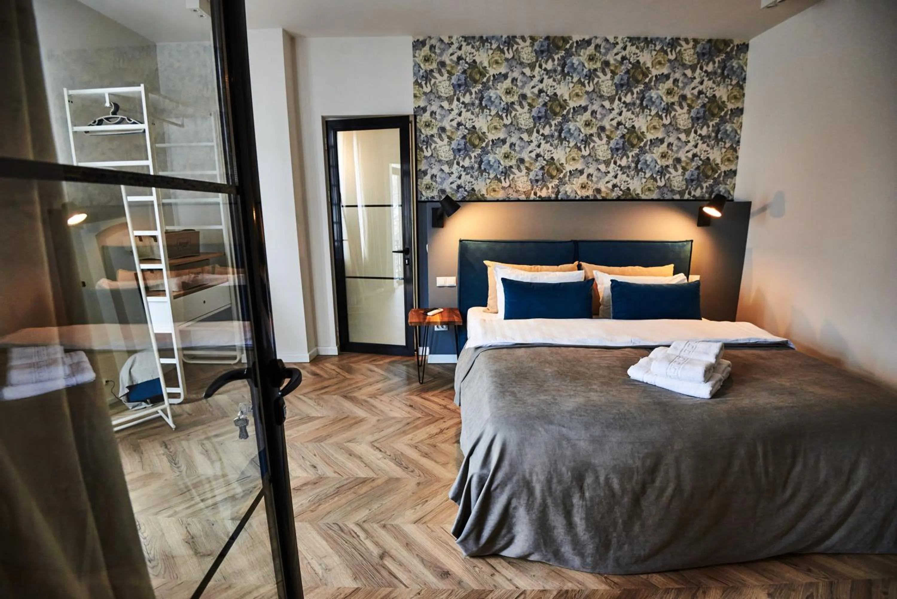 Bed in Metropole Apartments Royal Residence