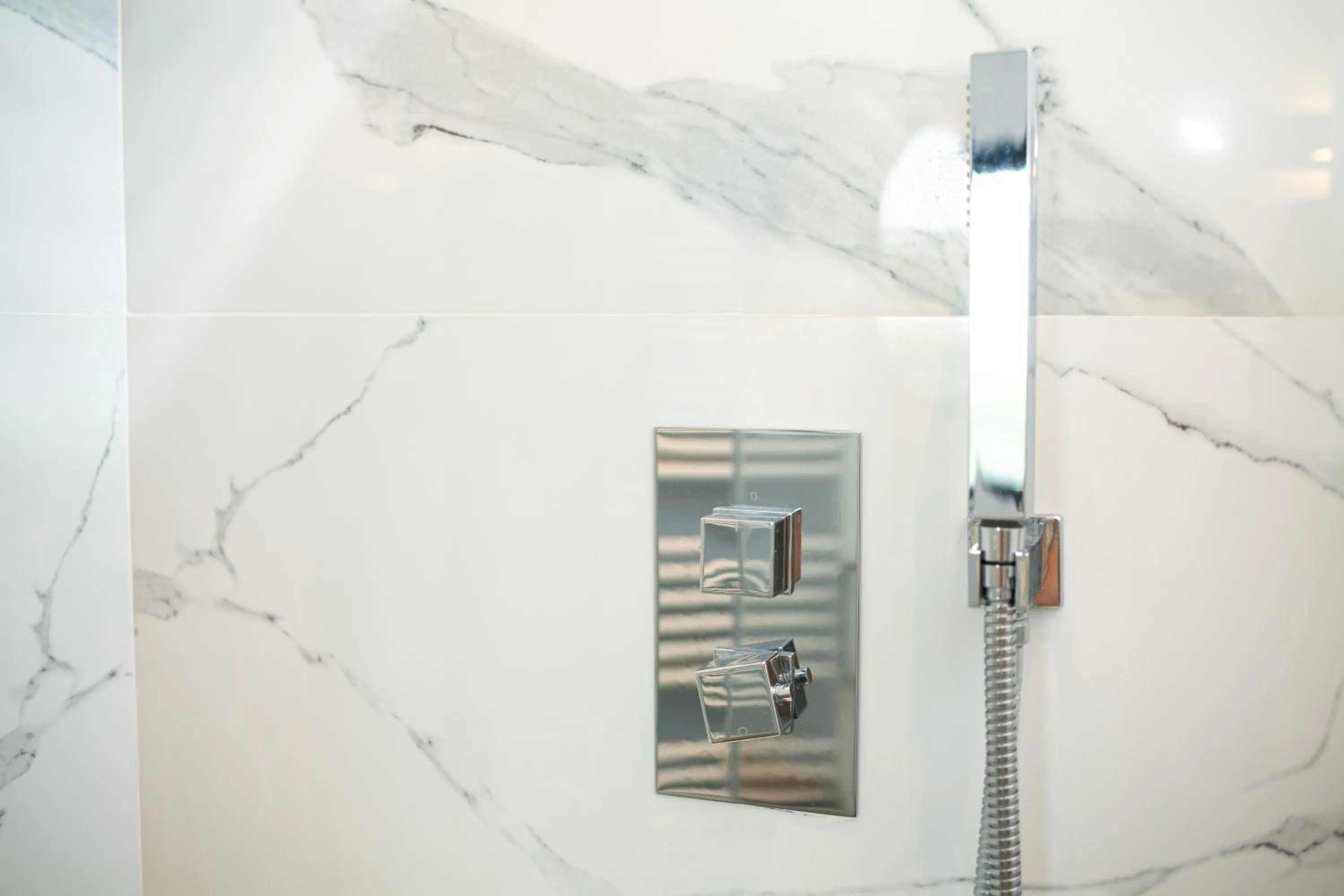 Bathroom in Metropole Apartments Royal Residence