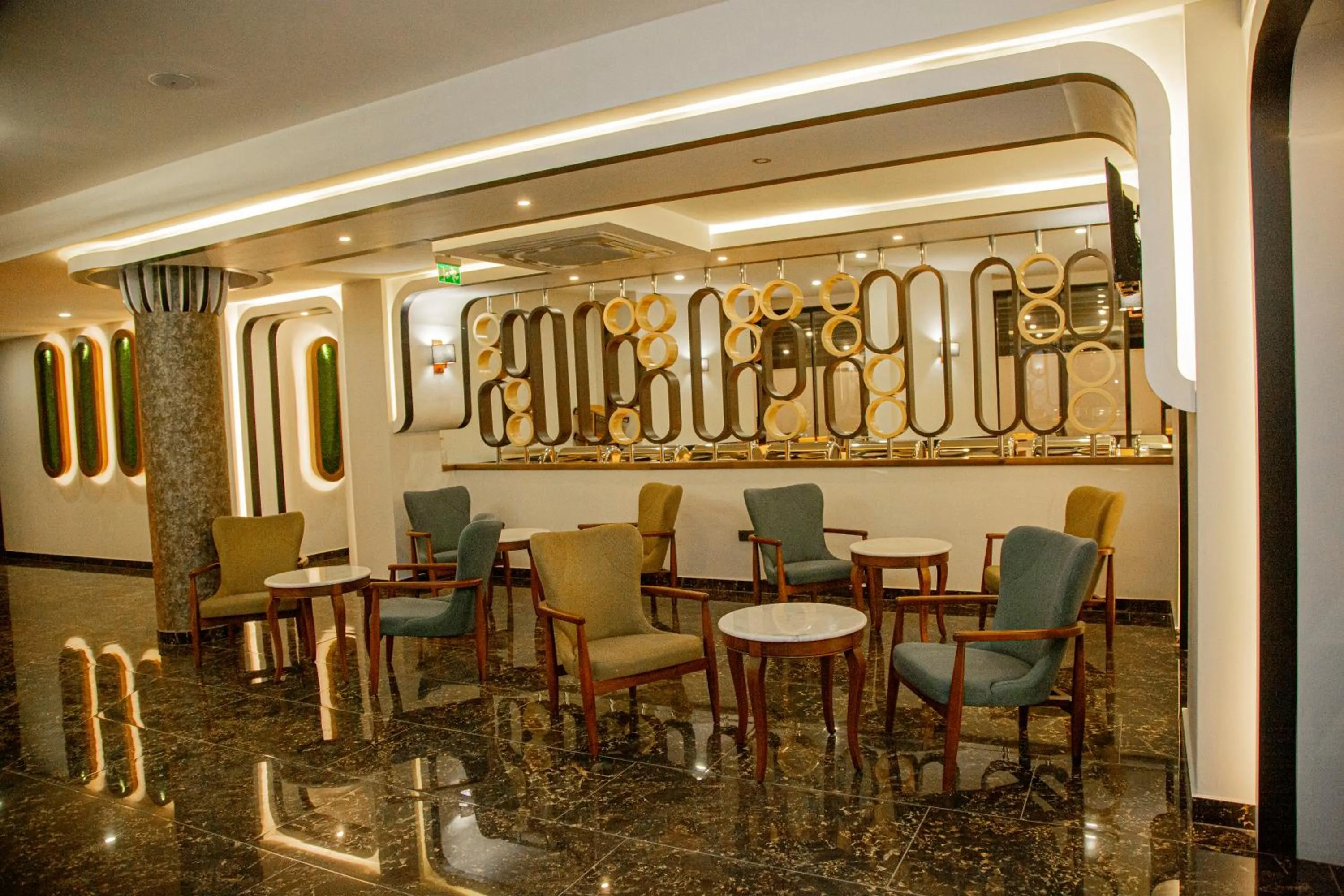 Restaurant/places to eat in Sette Serenity Hotel