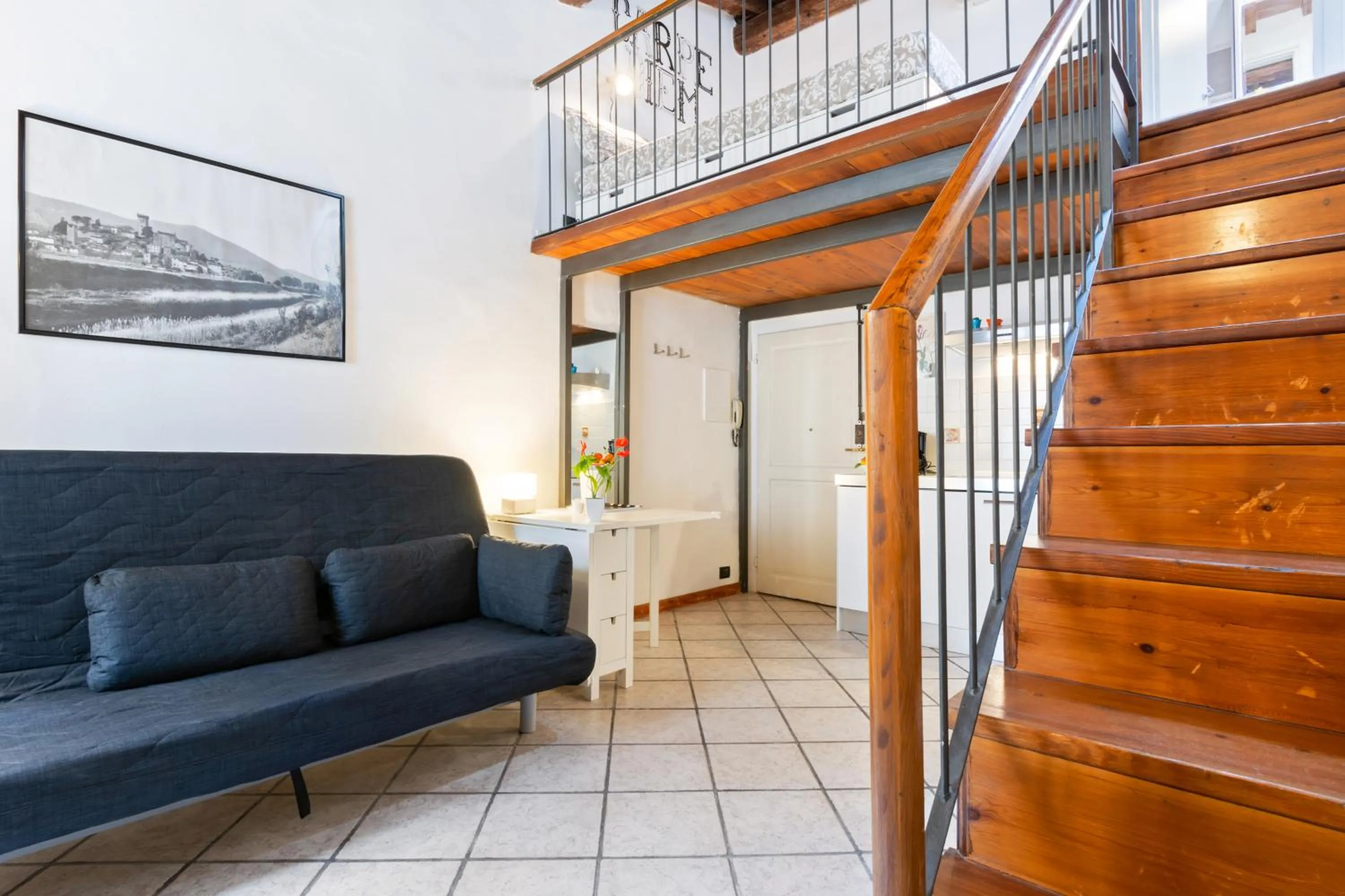 GuestHost - Modern Studio Flat - 3 mins from Duomo Square